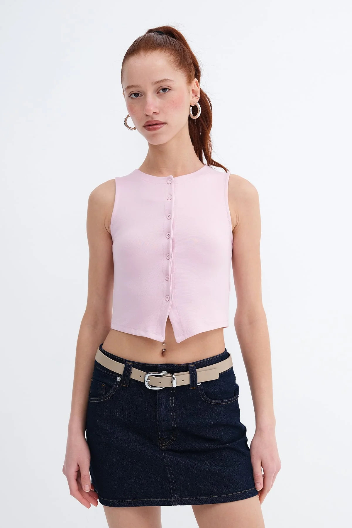 Crew Neck Buttoned Vest - Image 3