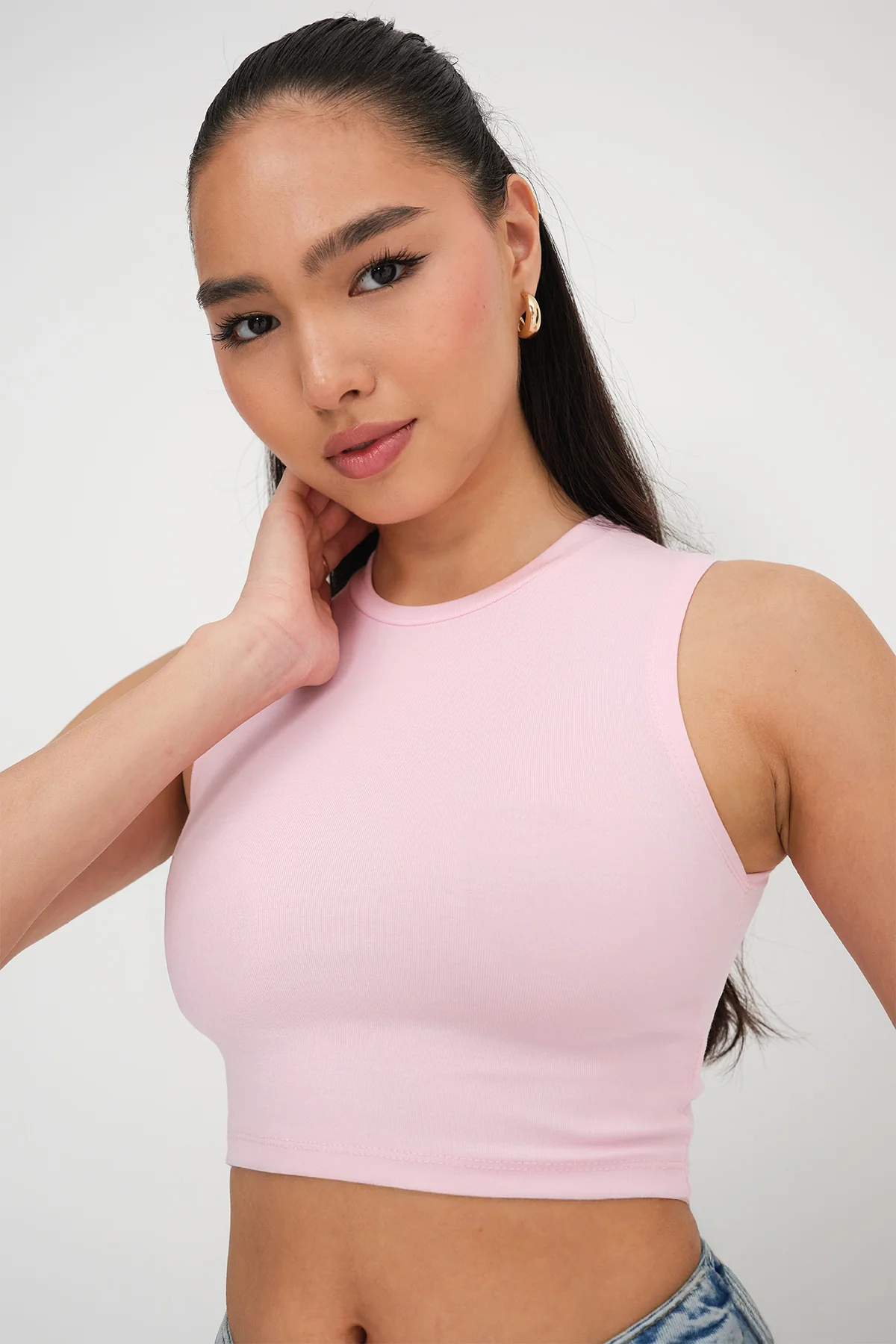 Crew Neck Crop Tank Top - Image 8
