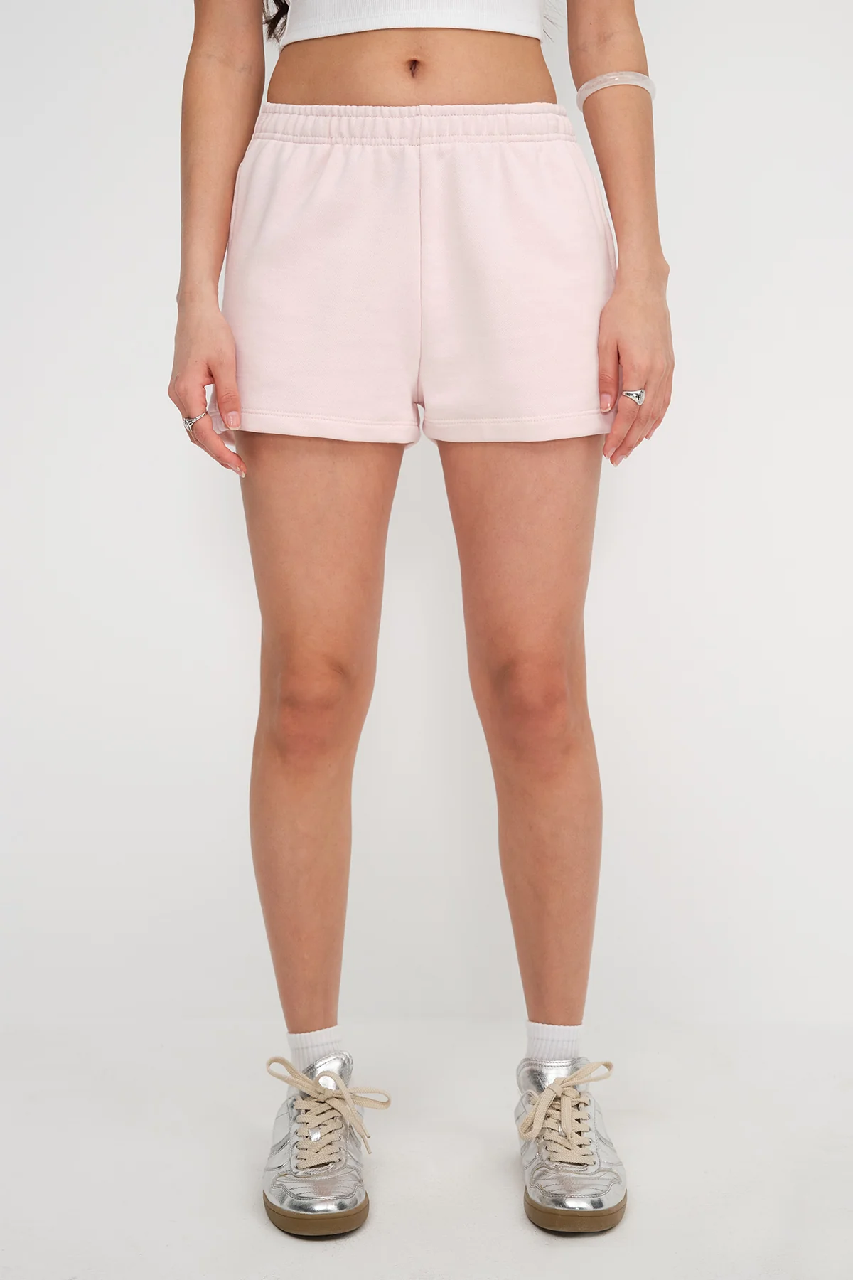 Elastic Waist Shorts With Pocket - Image 9