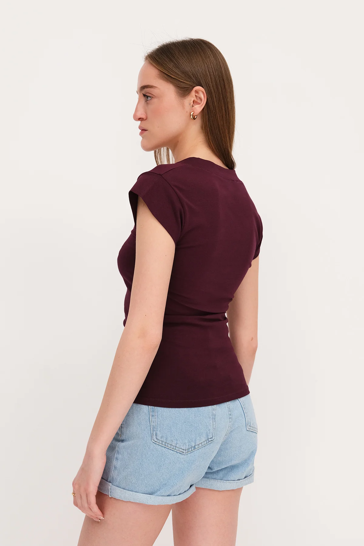 Gathered Sides V-Neck T-Shirt - Image 39