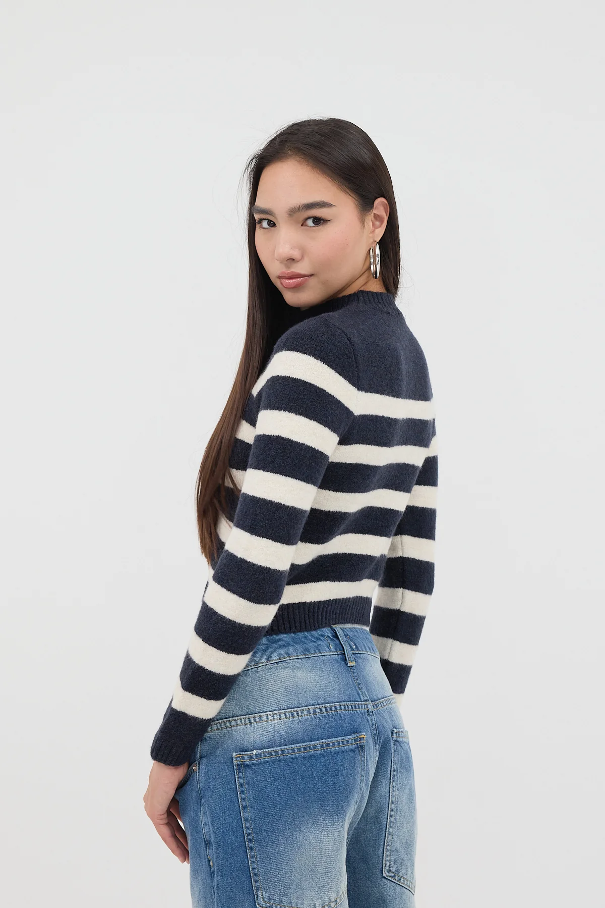 High Collar Striped Knitwear Sweater - Image 5