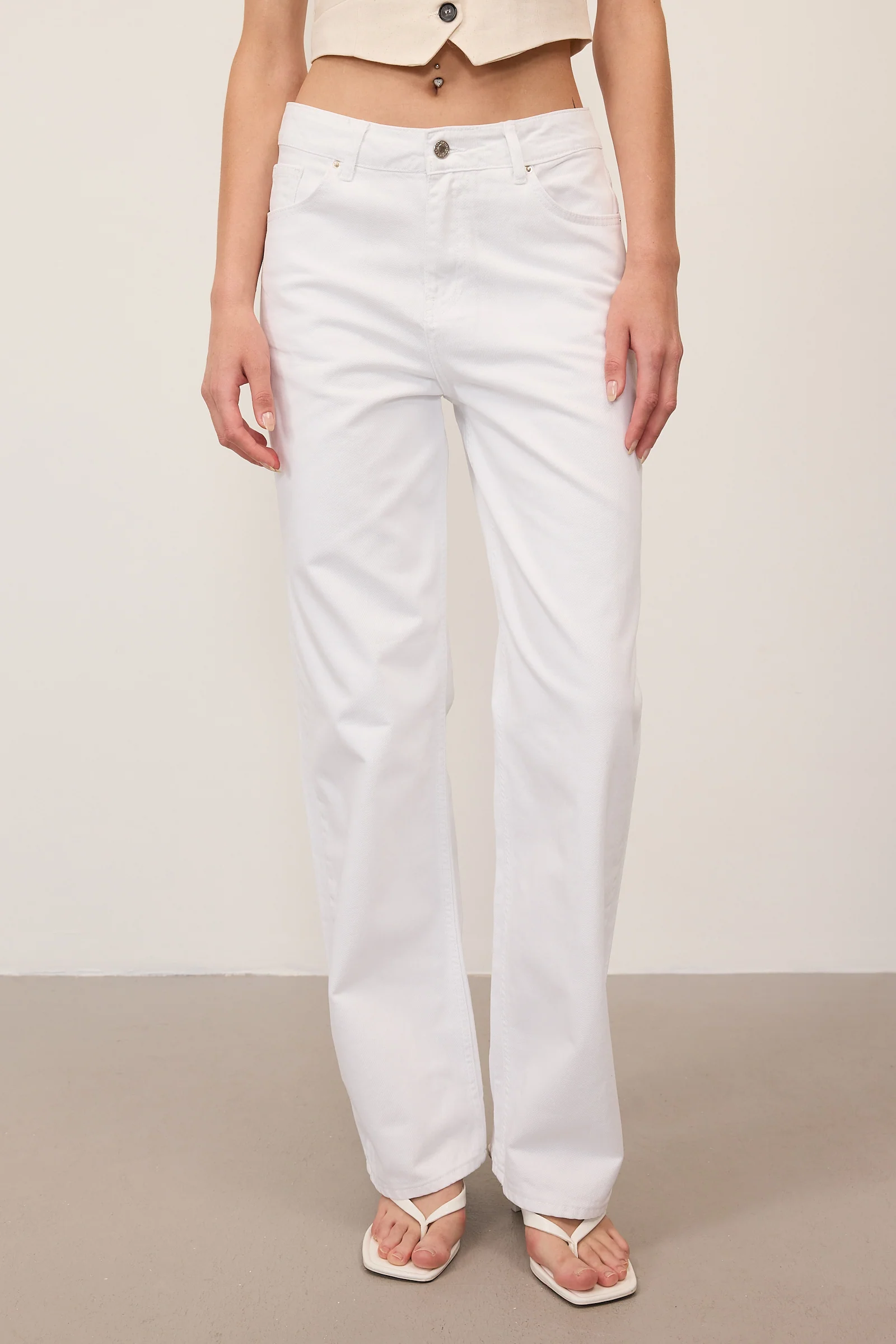 High Waist Wide Leg Jeans - Image 6