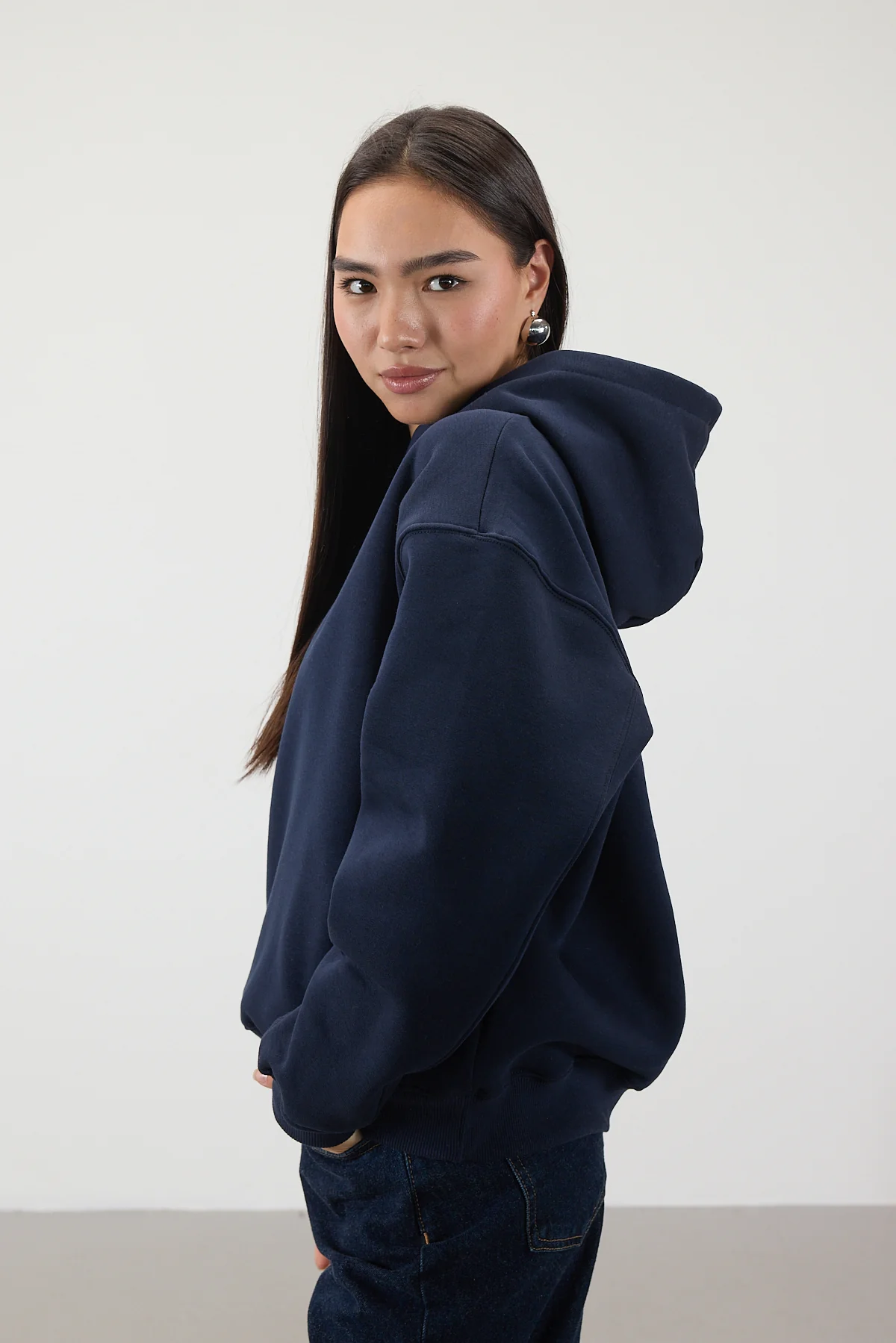 Hooded Ribbon Sweatshirt - Image 12
