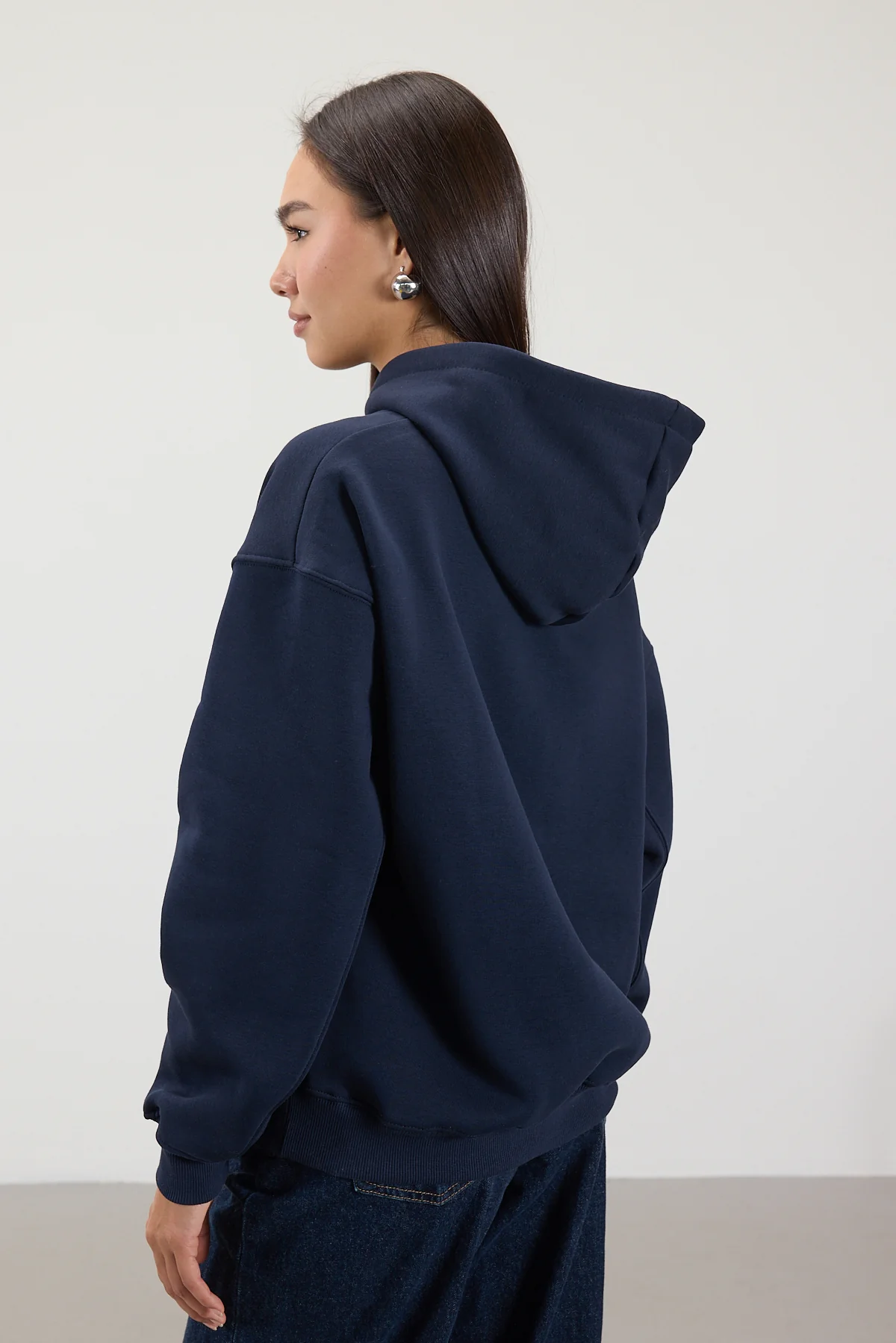 Hooded Ribbon Sweatshirt - Image 15