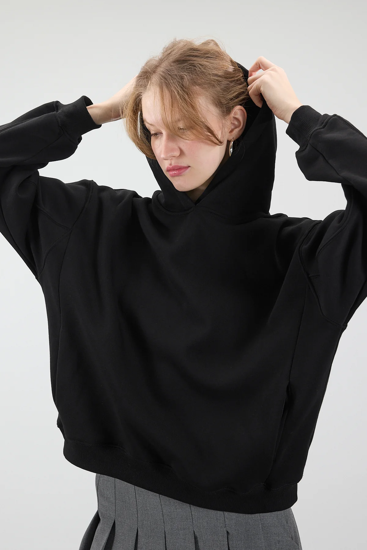 Hooded Ribbon Sweatshirt - Image 17