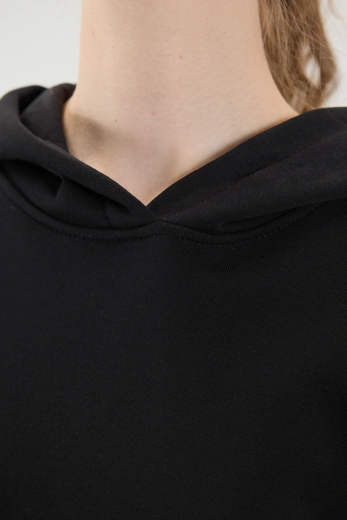 Hooded Ribbon Sweatshirt - Image 19