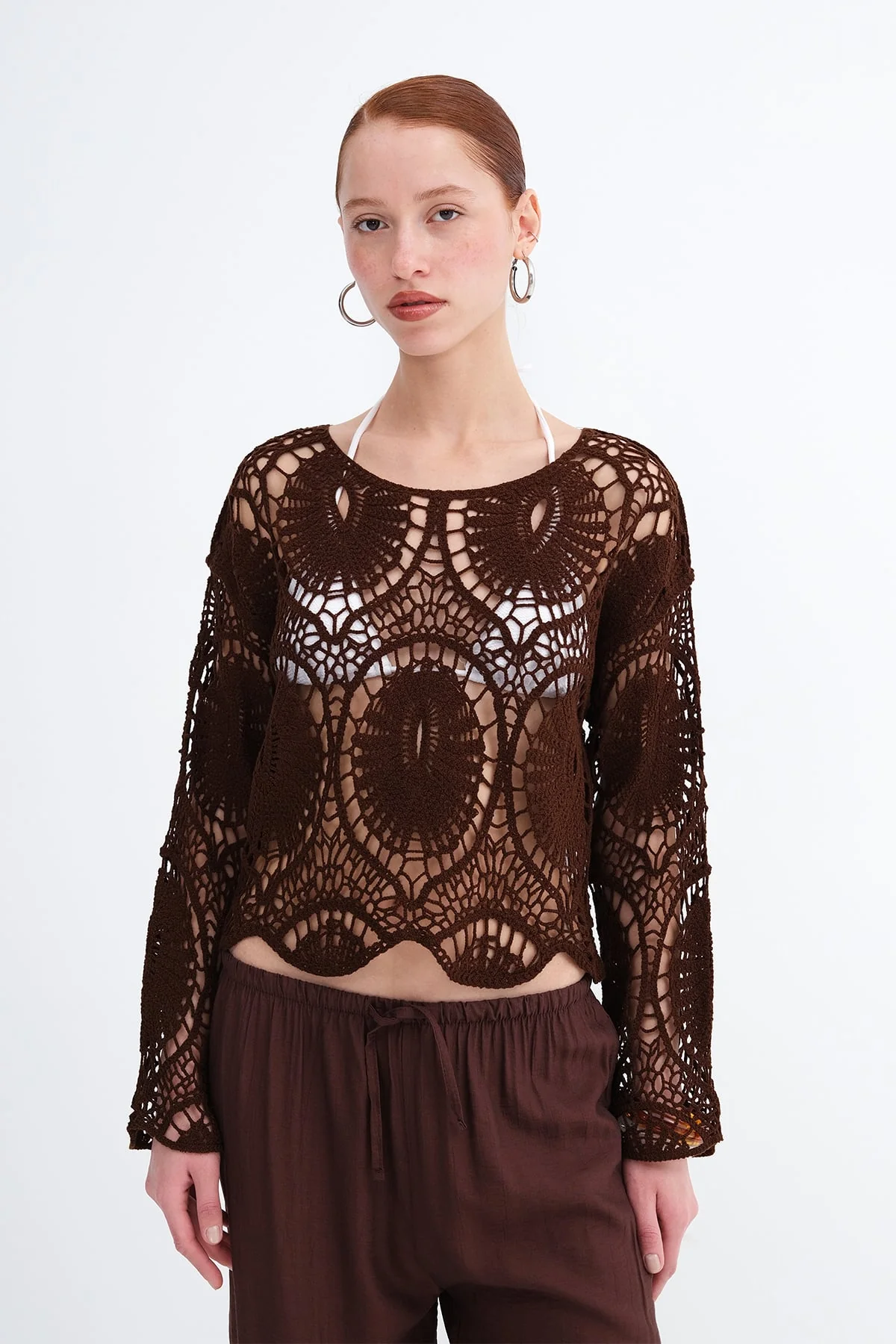 Lace Detailed Blouse With Round Neck - Image 3