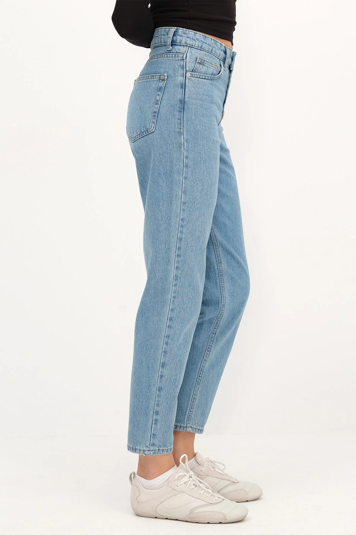 Mom Fit Jeans - Image 24