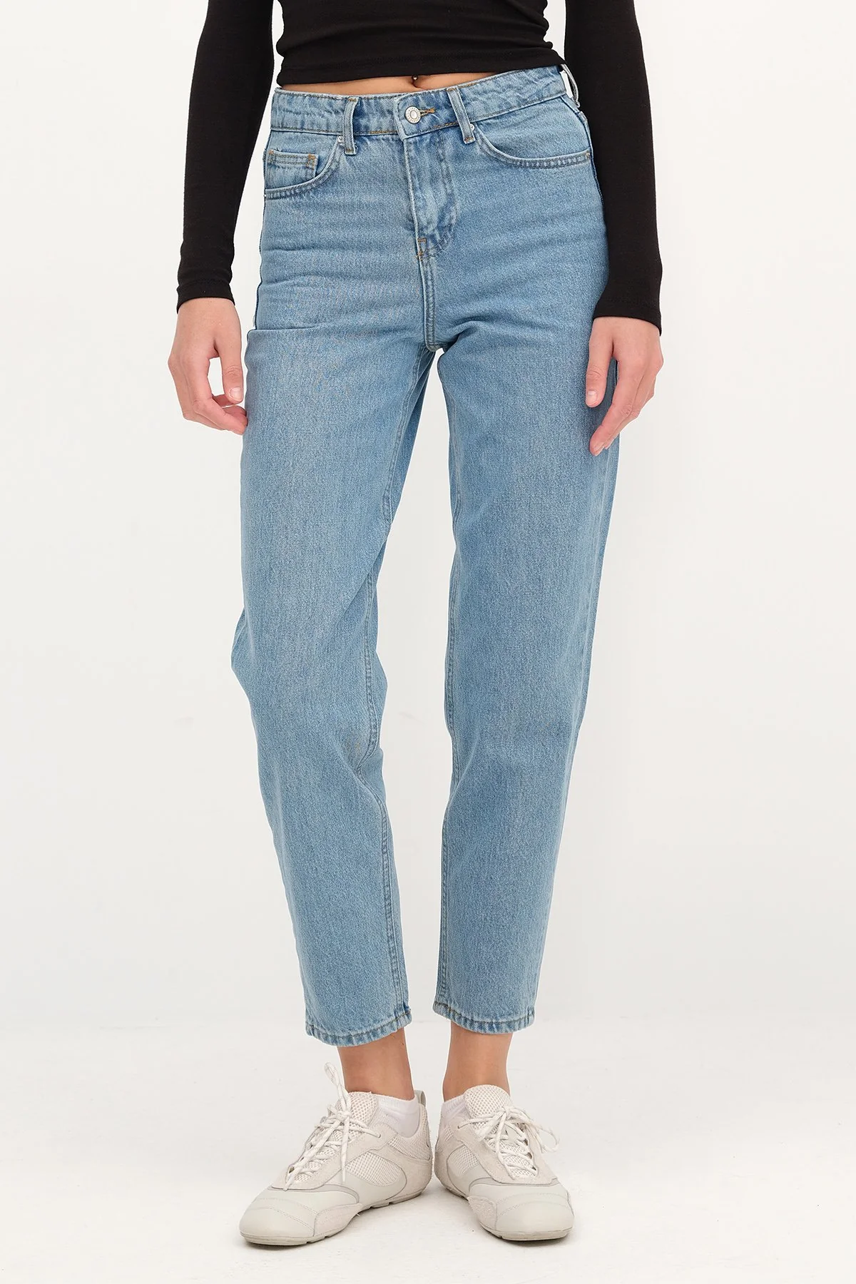 Mom Fit Jeans - Image 27