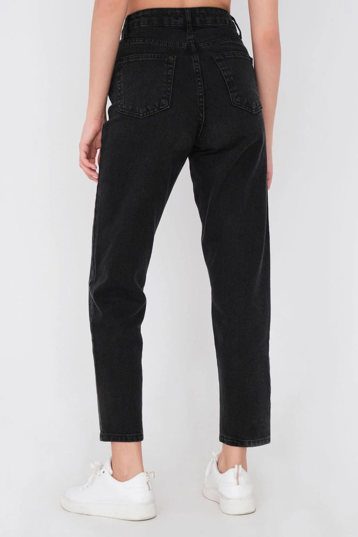 Mom Fit Jeans - Image 30