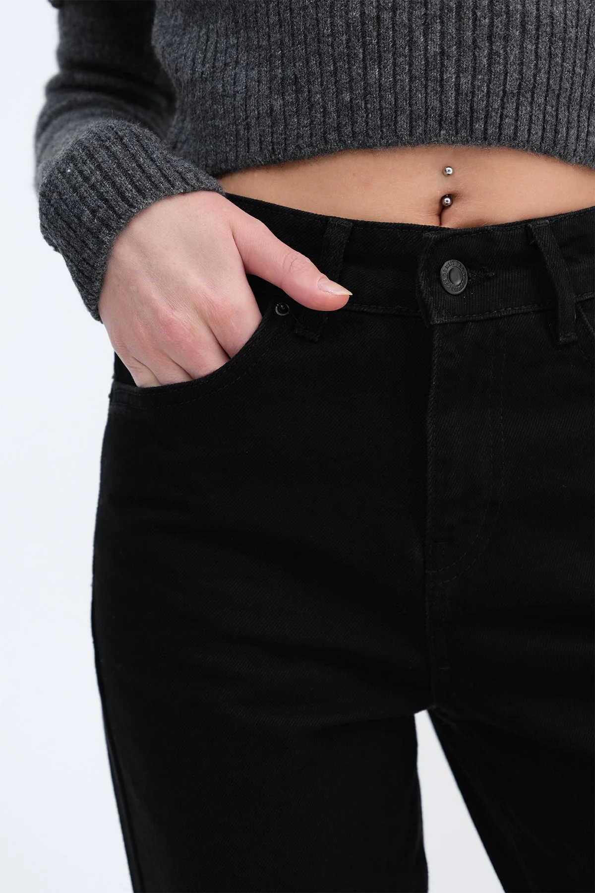 Mom Fit Jeans - Image 35