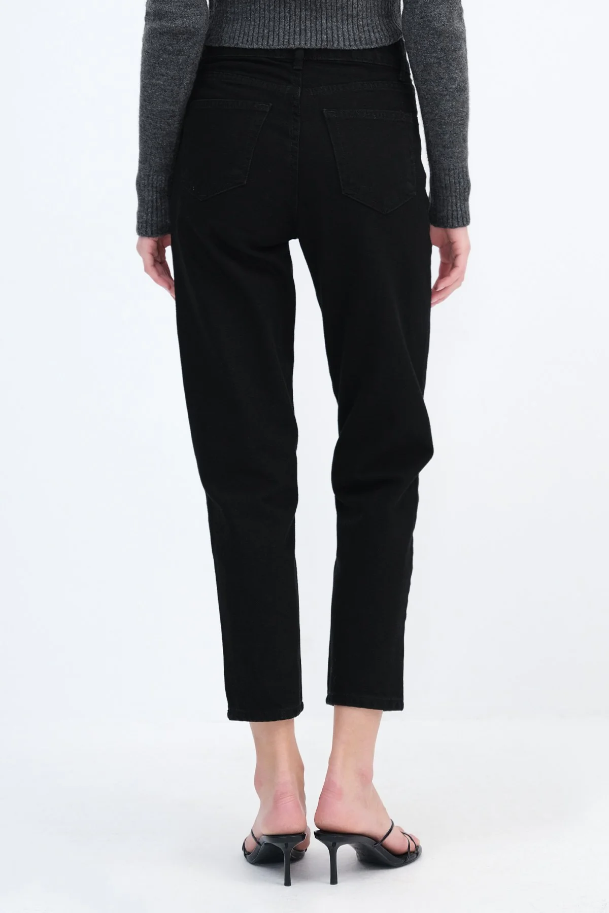 Mom Fit Jeans - Image 38