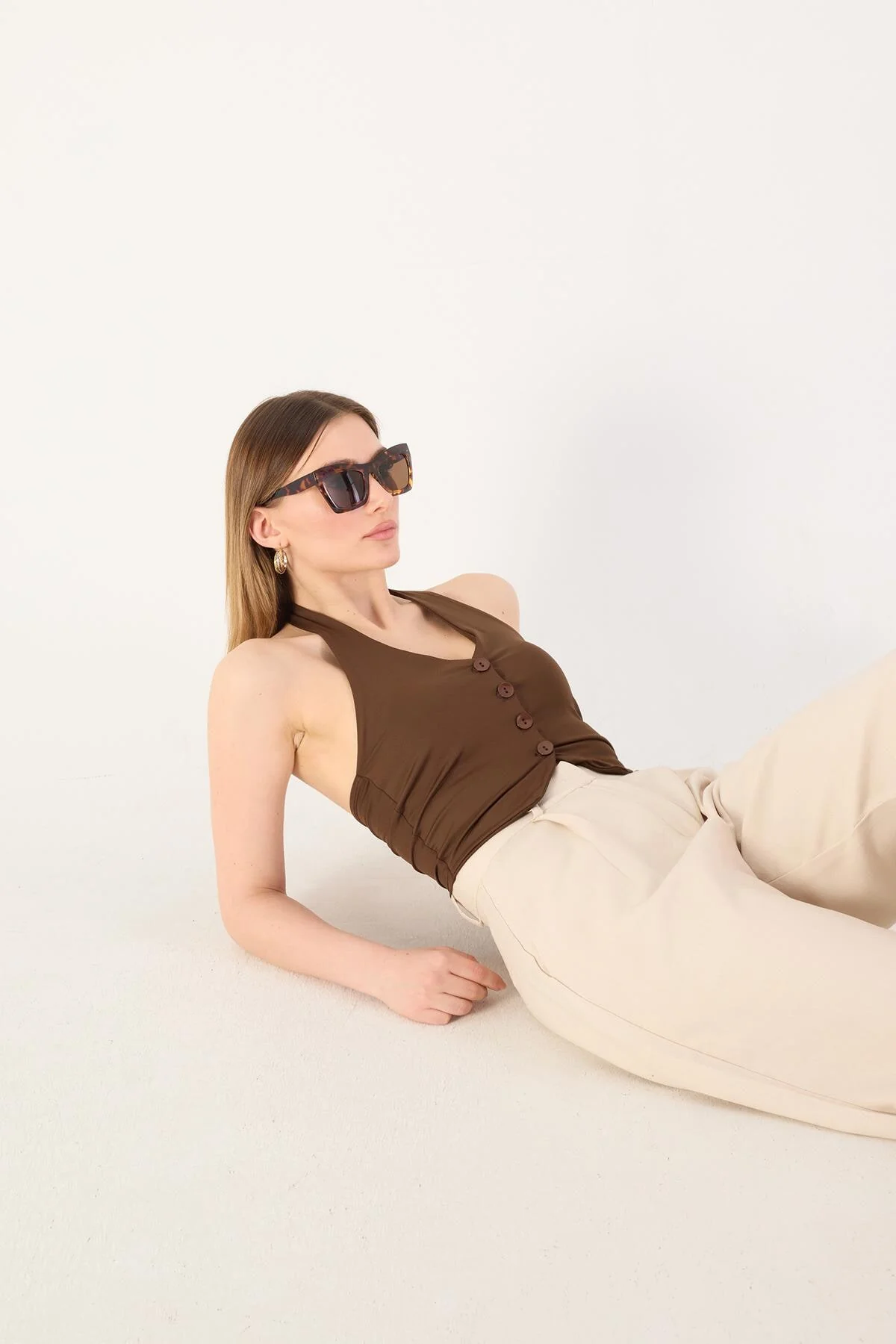 Neck Buttoned Vest - Image 6