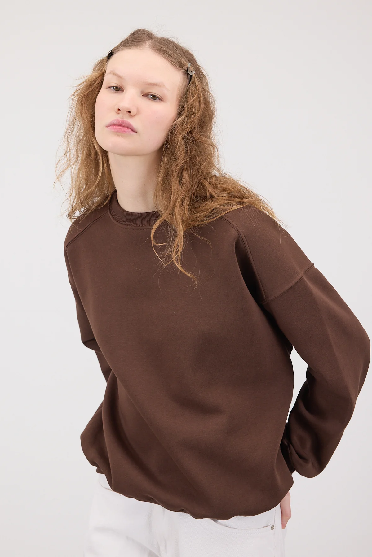 Round Neck Basic Sweatshirt - Image 10