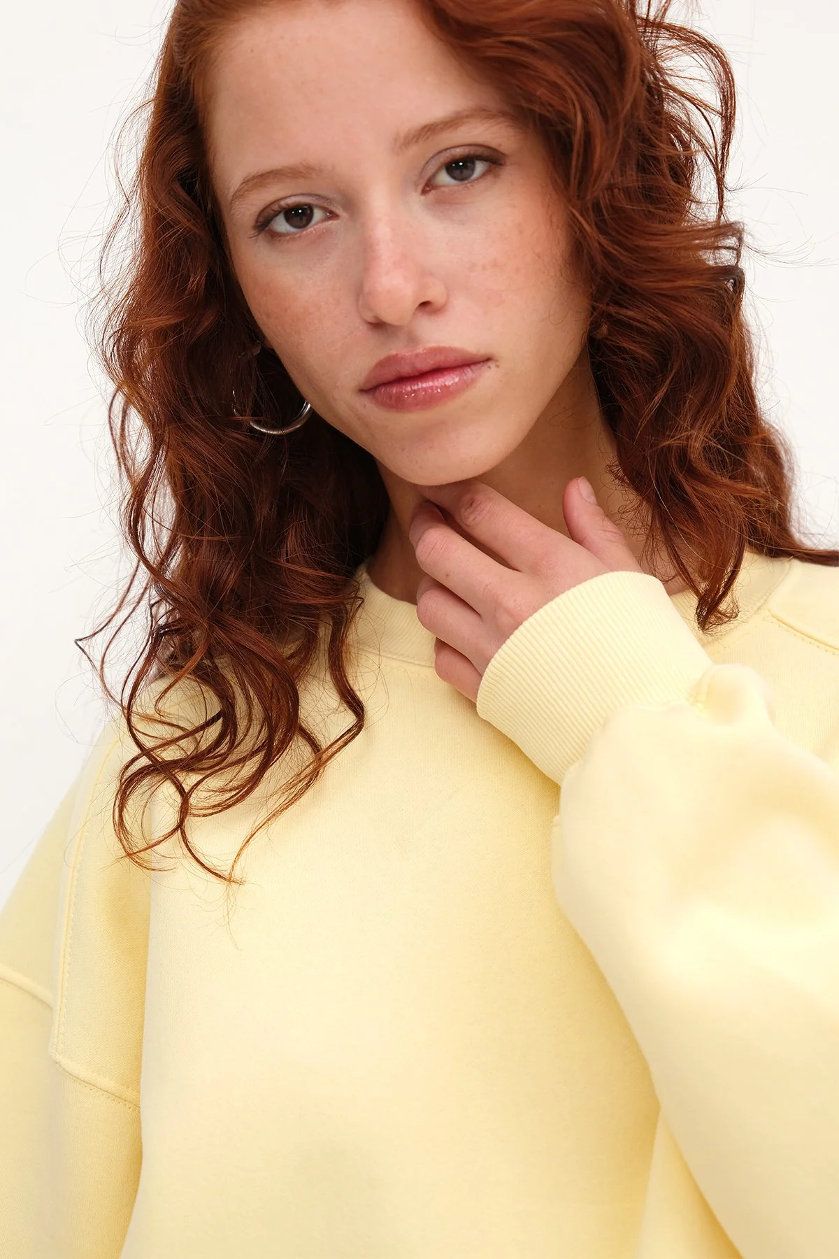 Round Neck Basic Sweatshirt - Image 38