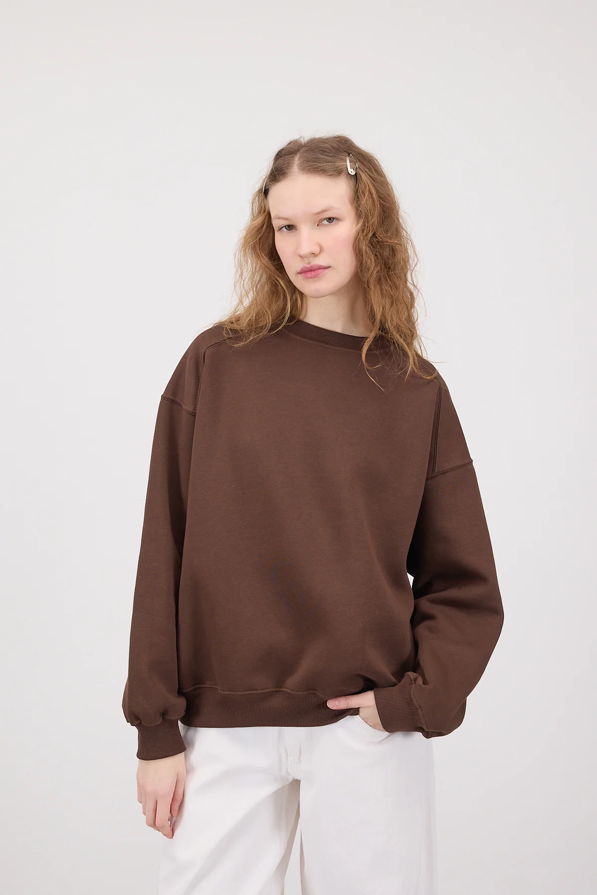 Round Neck Basic Sweatshirt - Image 4