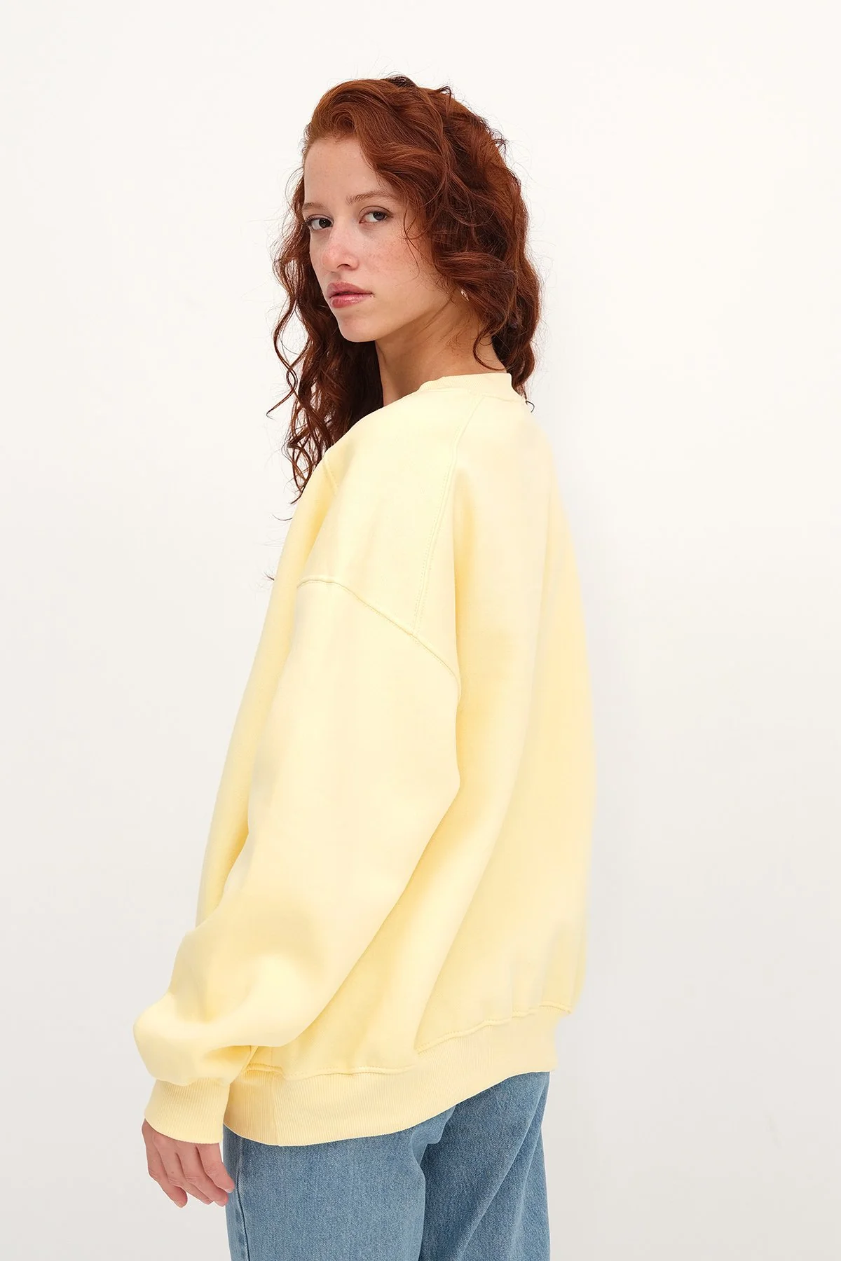 Round Neck Basic Sweatshirt - Image 40