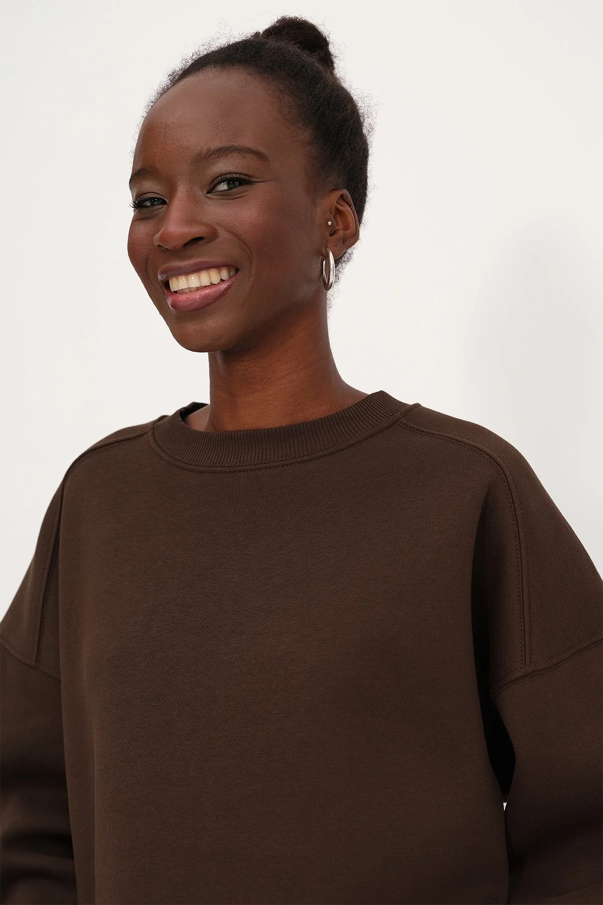 Round Neck Basic Sweatshirt - Image 44