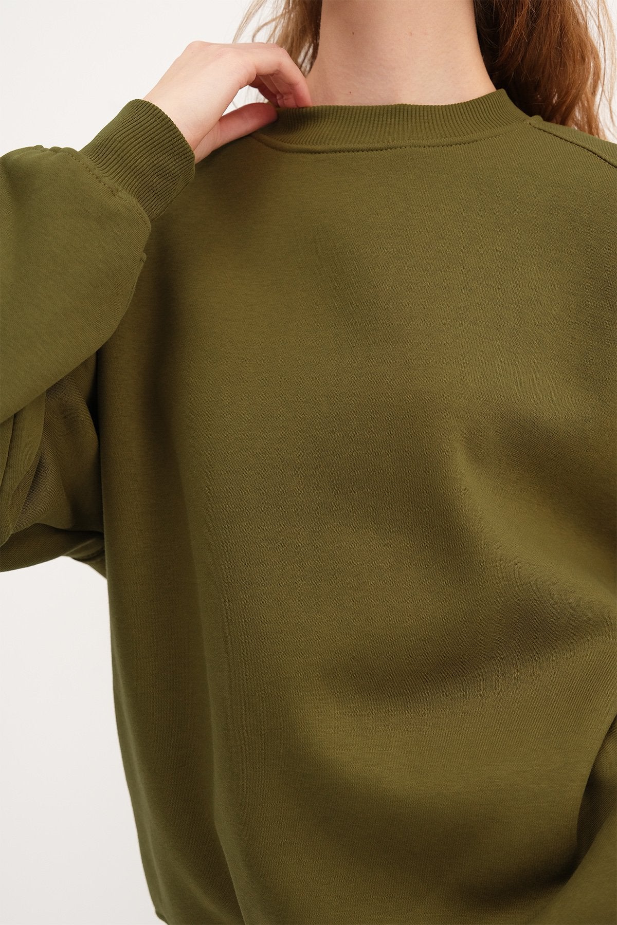 Round Neck Basic Sweatshirt - Image 48