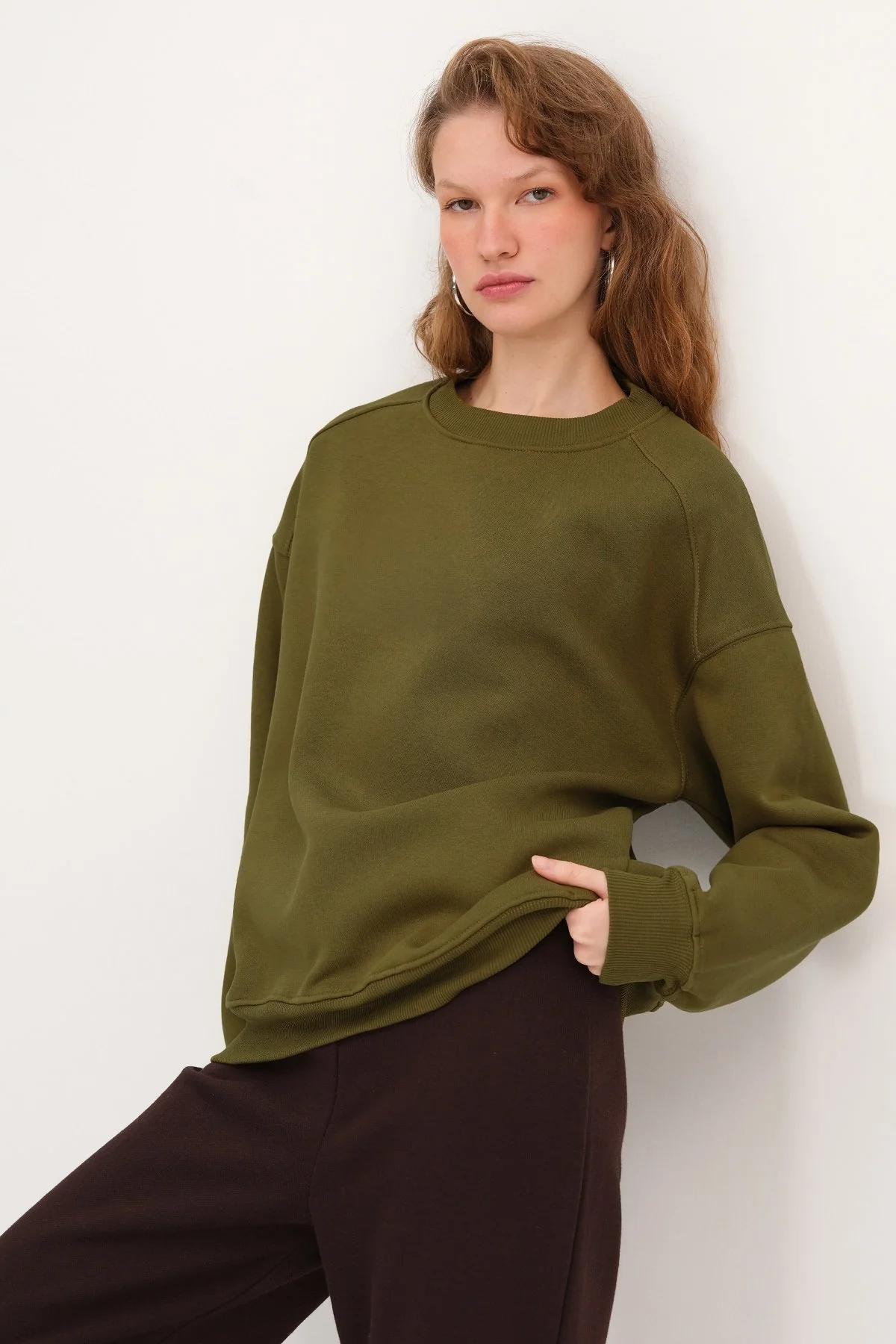 Round Neck Basic Sweatshirt - Image 50