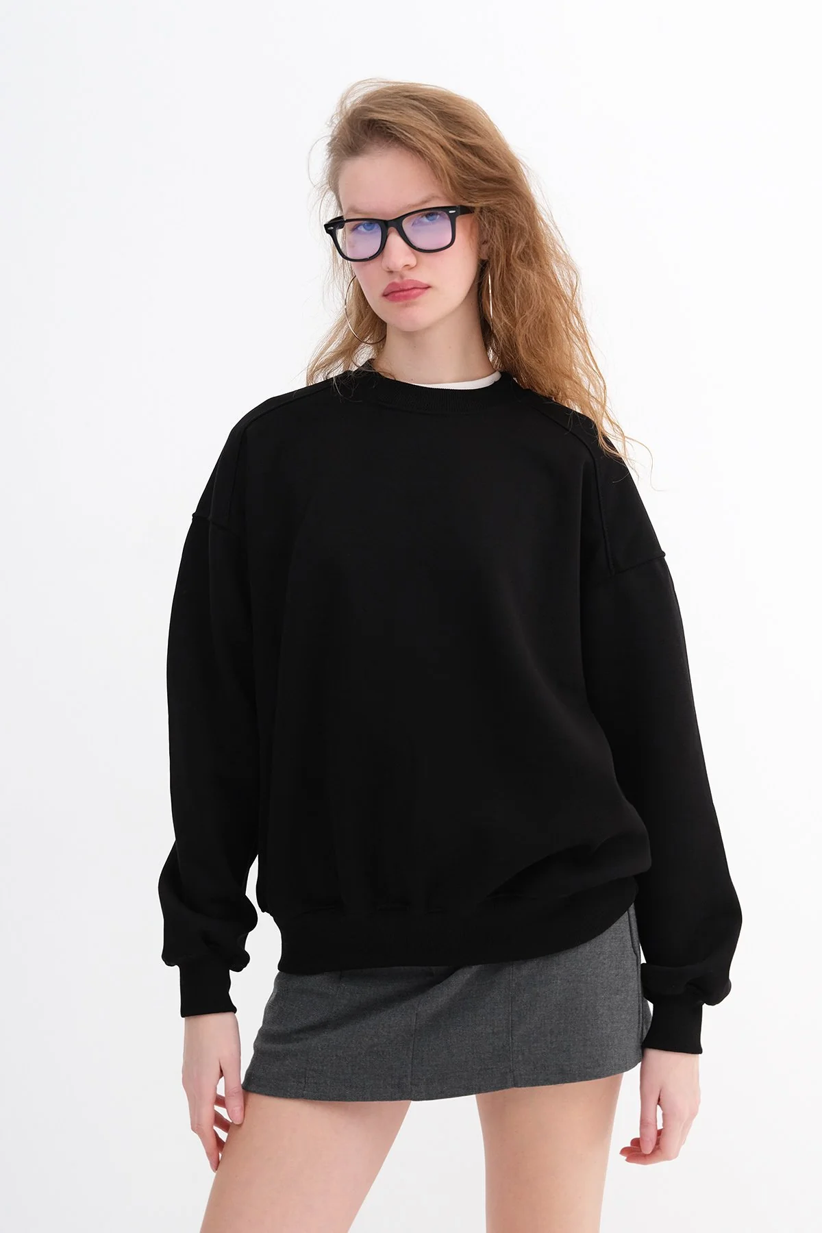 Round Neck Basic Sweatshirt - Image 61