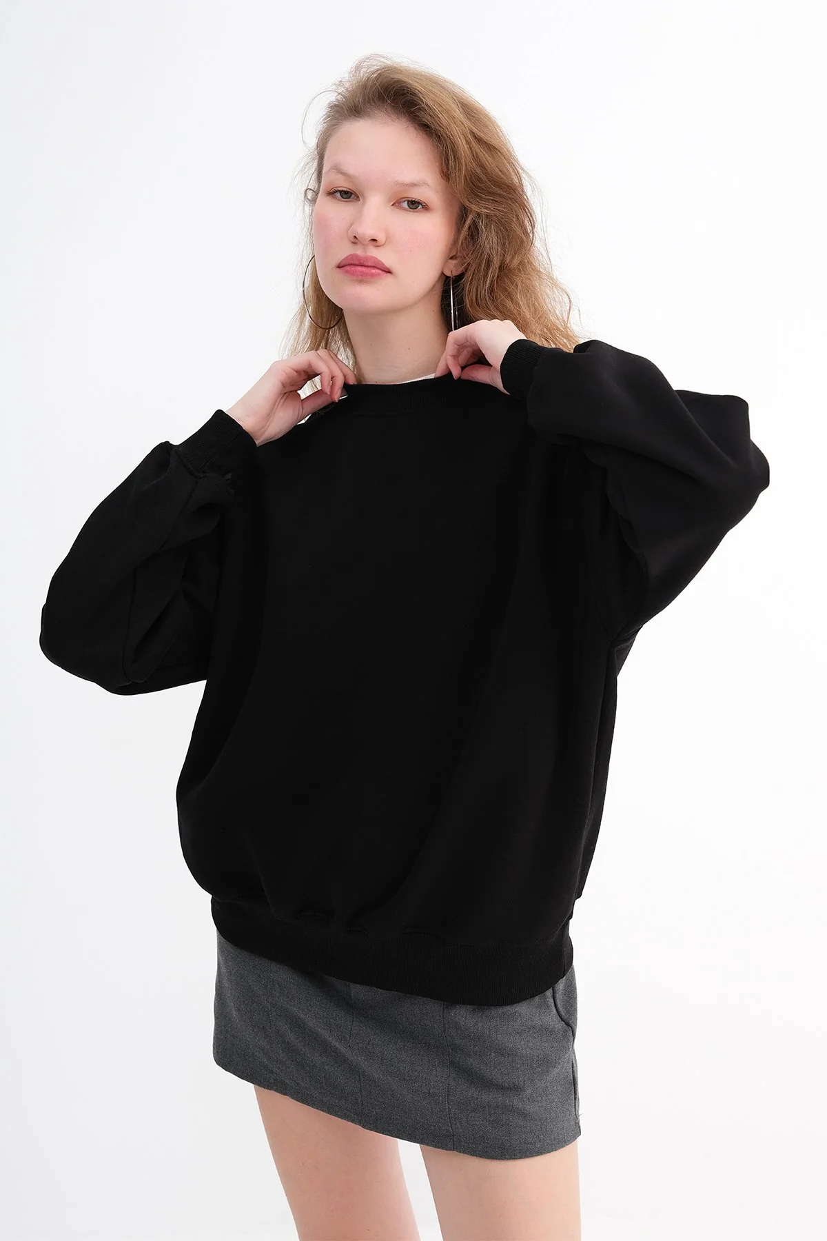 Round Neck Basic Sweatshirt - Image 63
