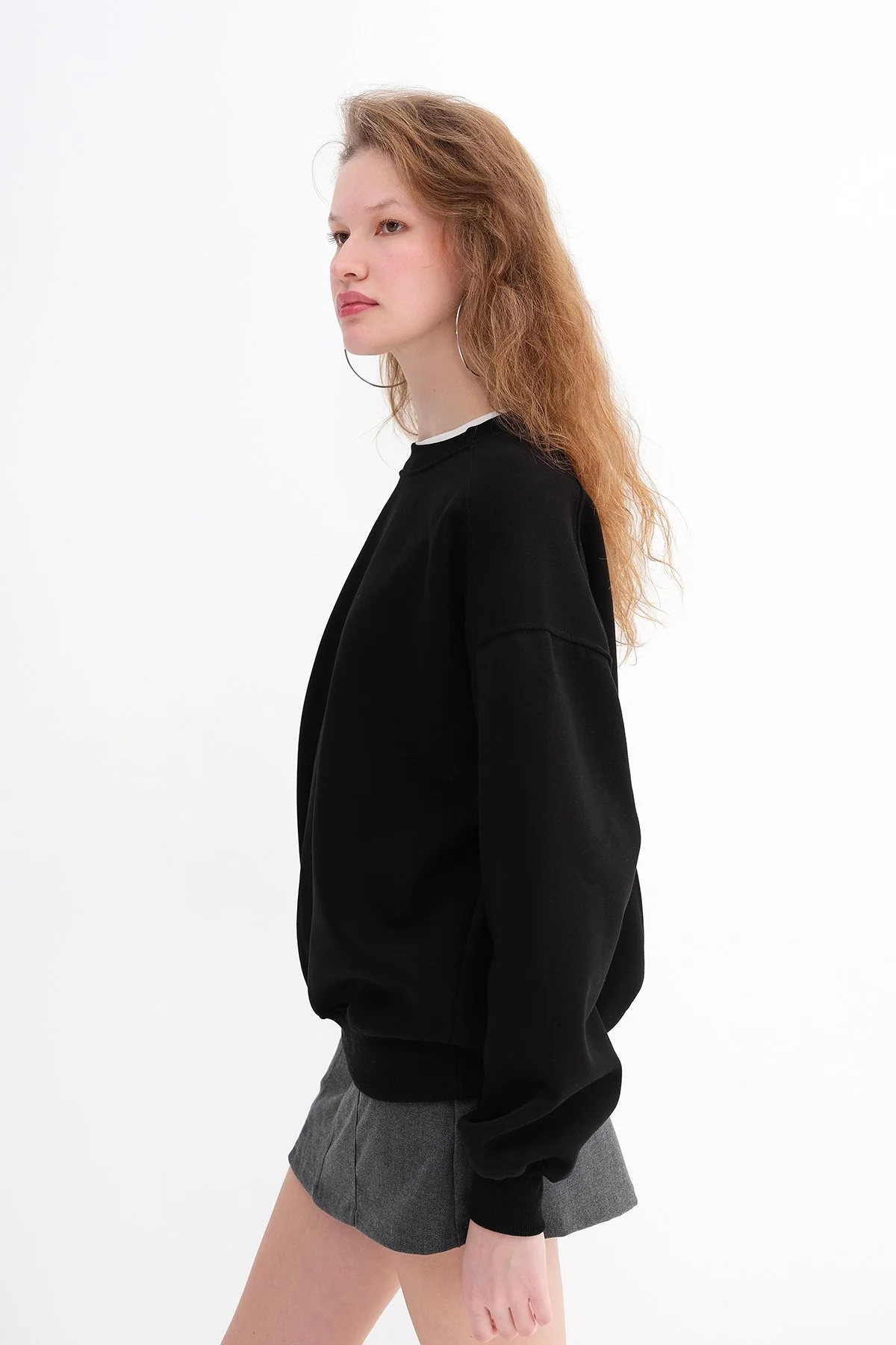 Round Neck Basic Sweatshirt - Image 64