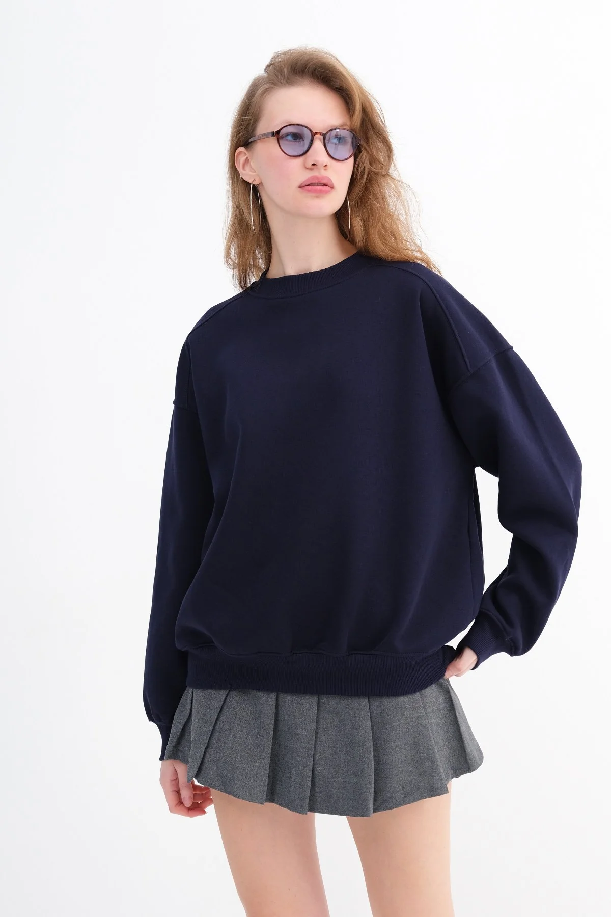 Round Neck Basic Sweatshirt - Image 66