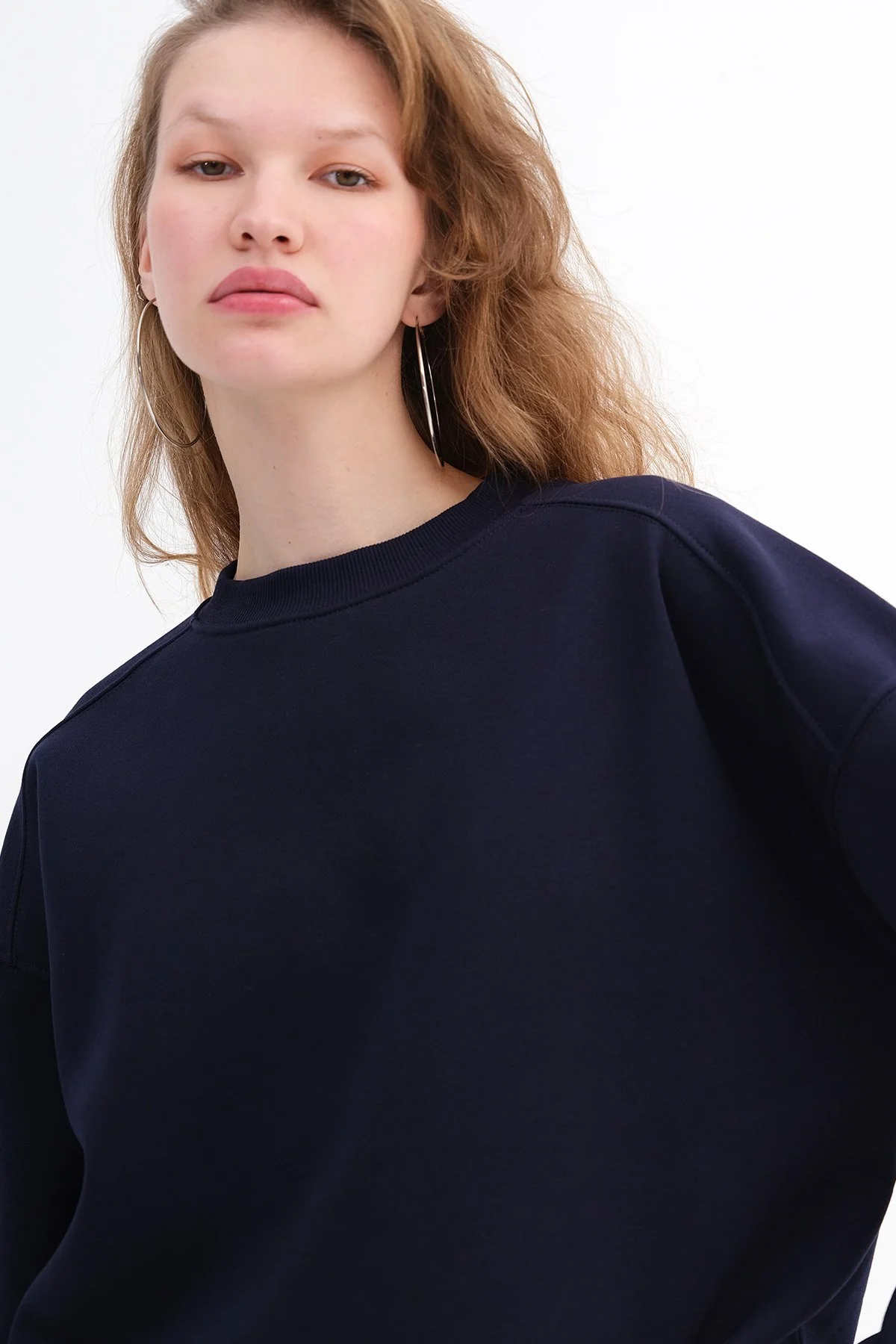 Round Neck Basic Sweatshirt - Image 69