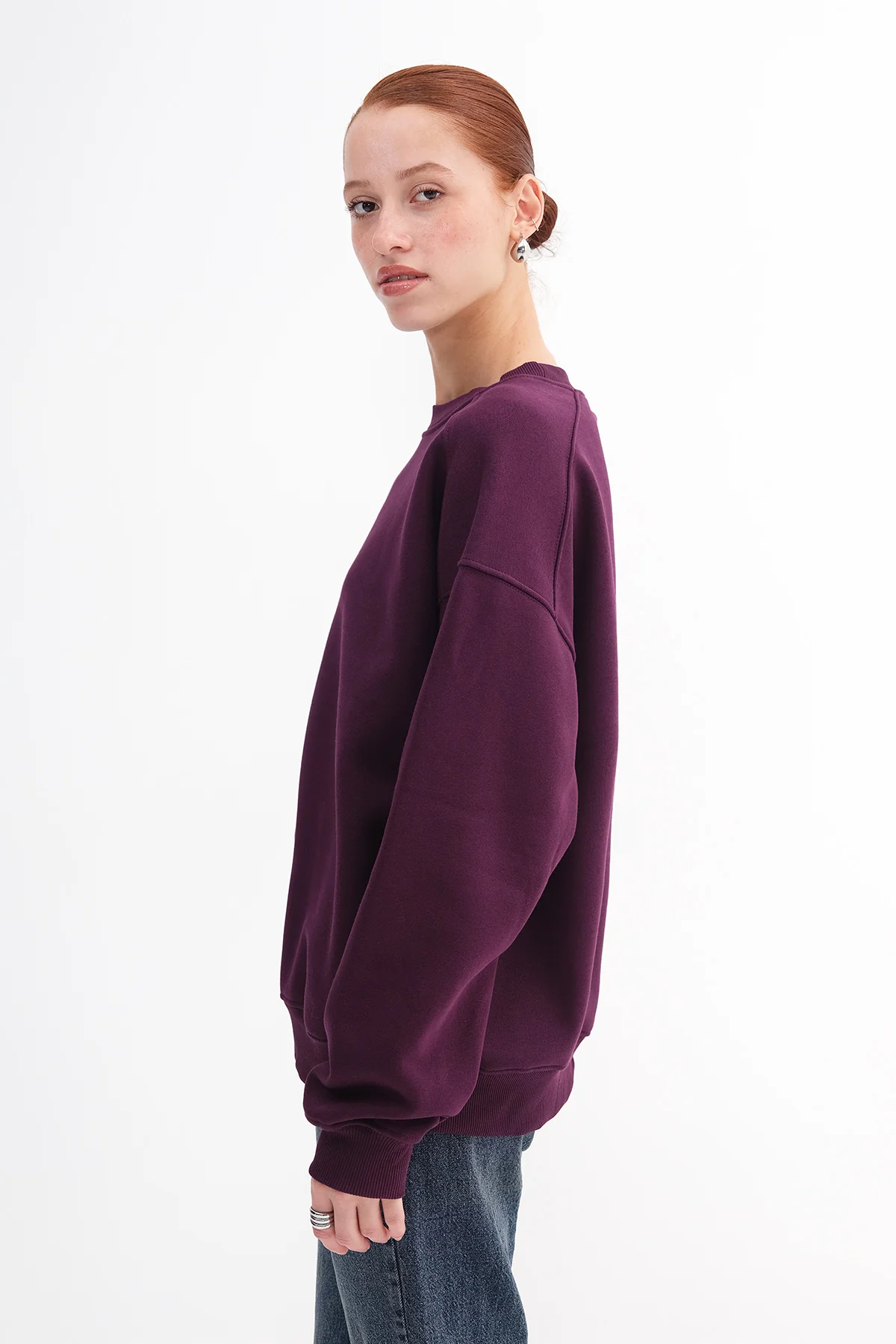 Round Neck Basic Sweatshirt - Image 7