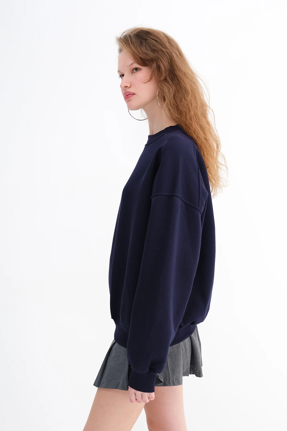 Round Neck Basic Sweatshirt - Image 71