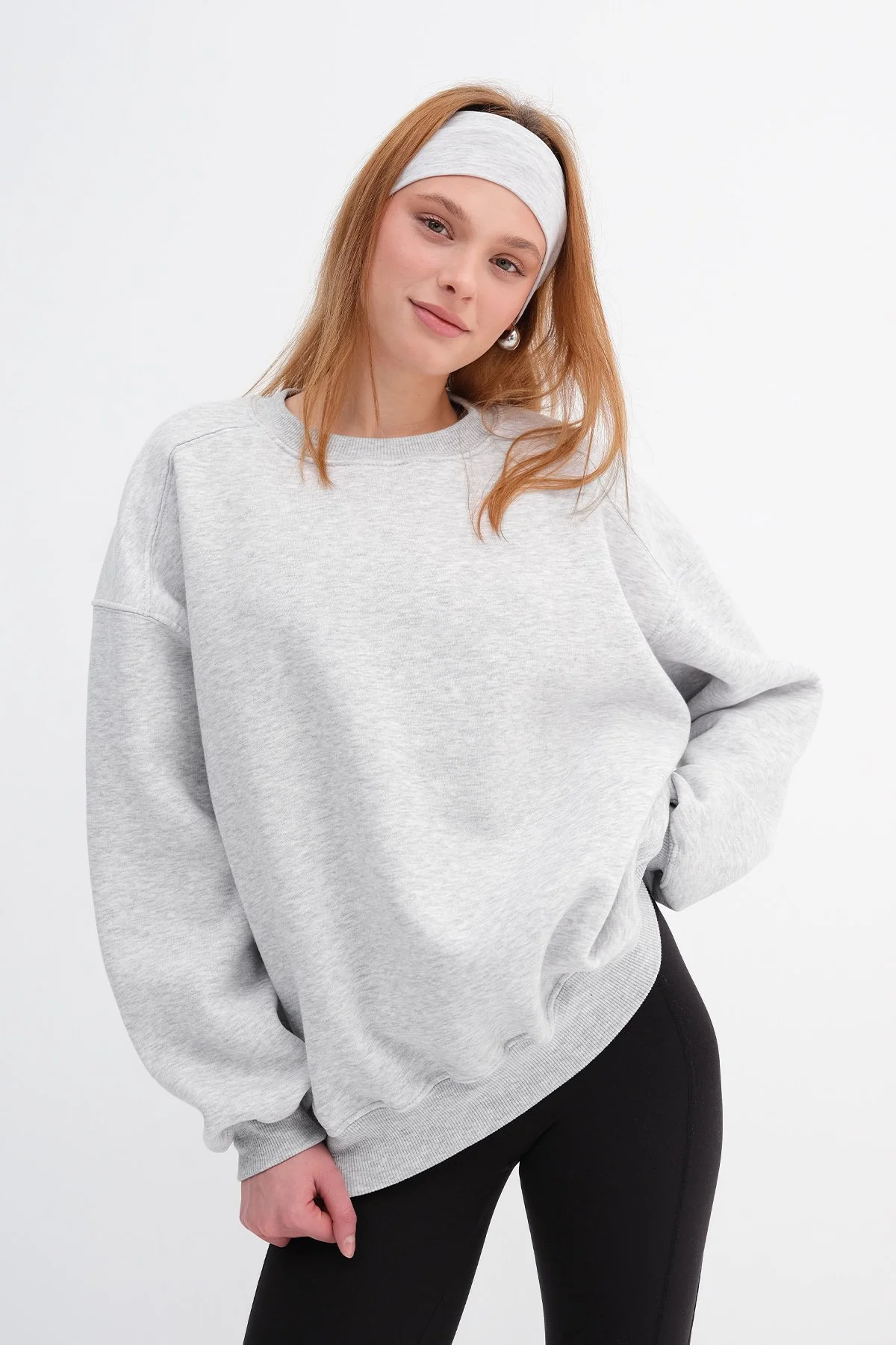 Round Neck Basic Sweatshirt - Image 73
