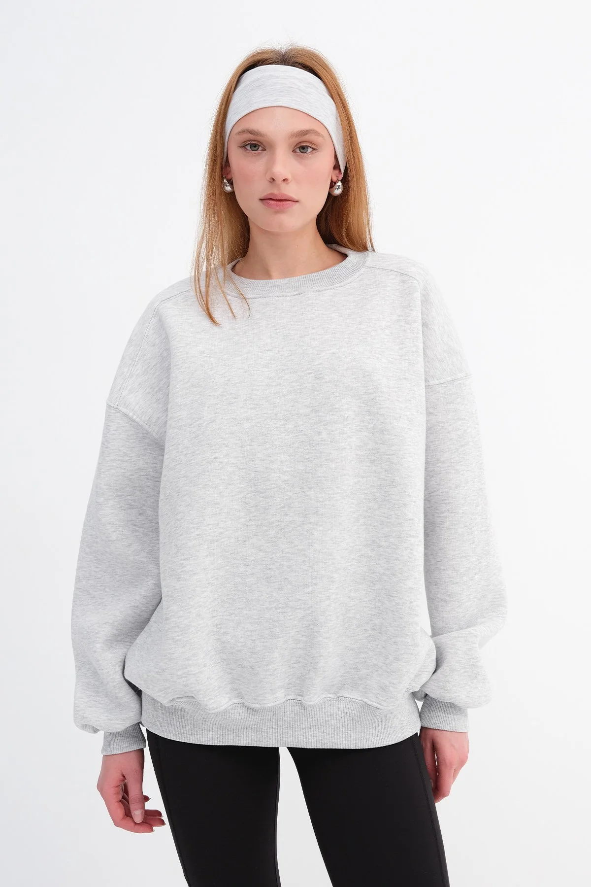 Round Neck Basic Sweatshirt - Image 74