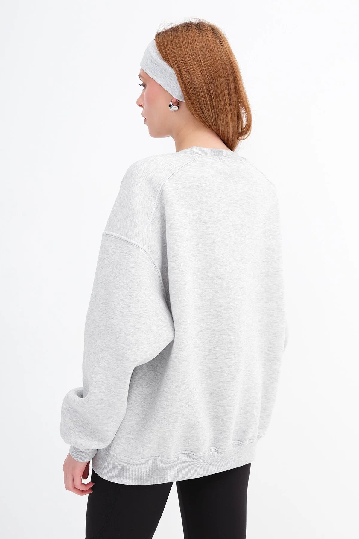 Round Neck Basic Sweatshirt - Image 78