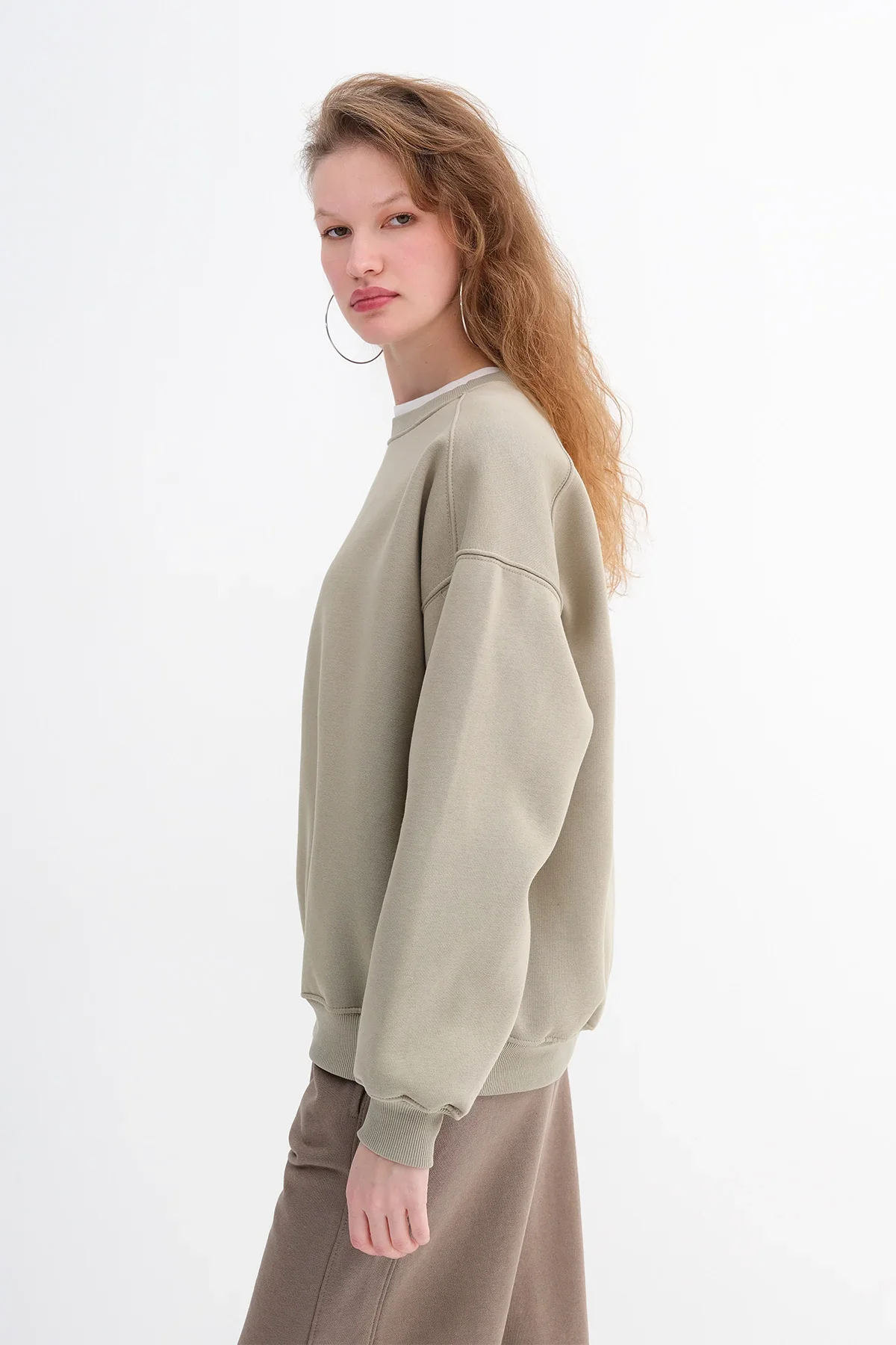 Round Neck Basic Sweatshirt - Image 82