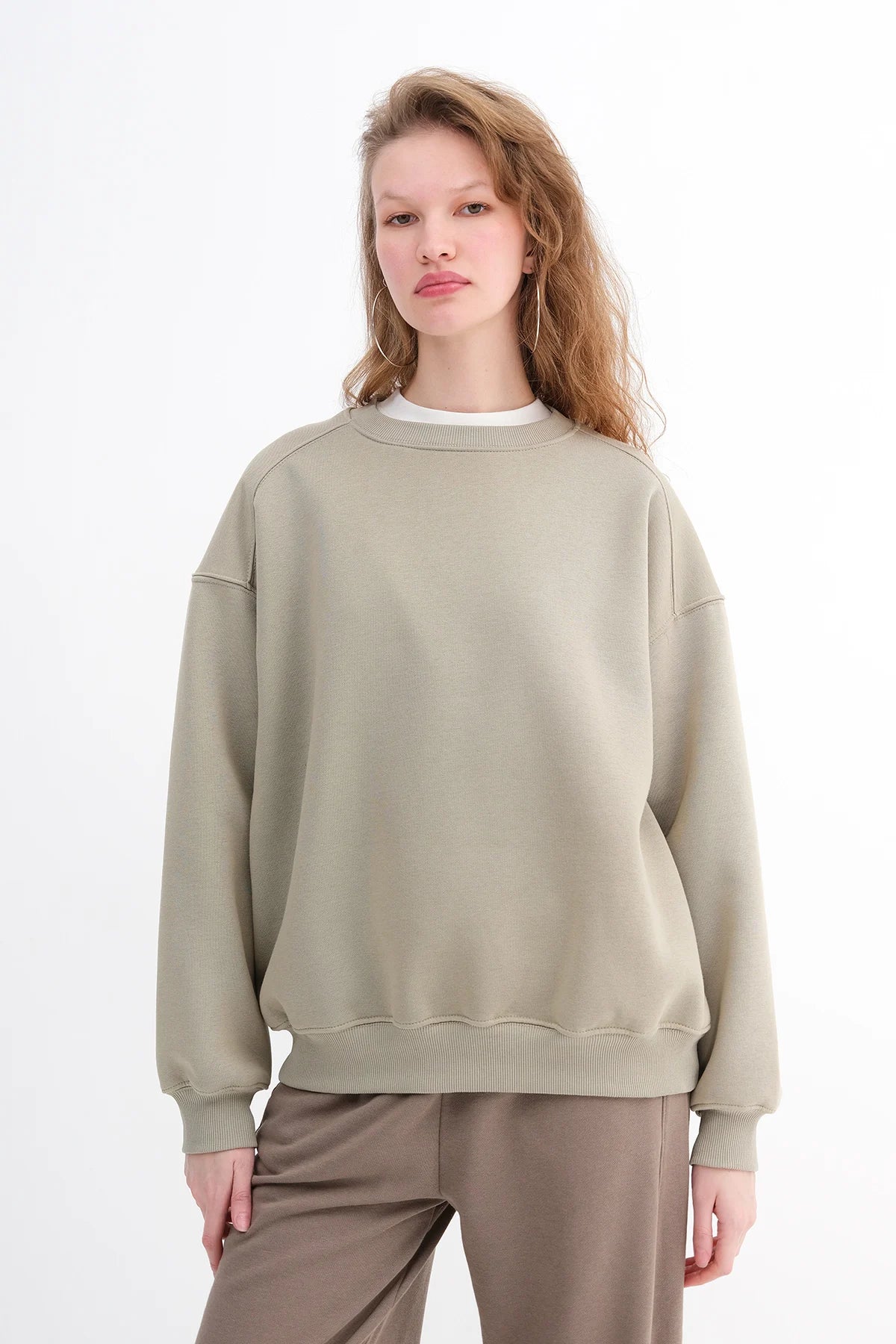 Round Neck Basic Sweatshirt - Image 83
