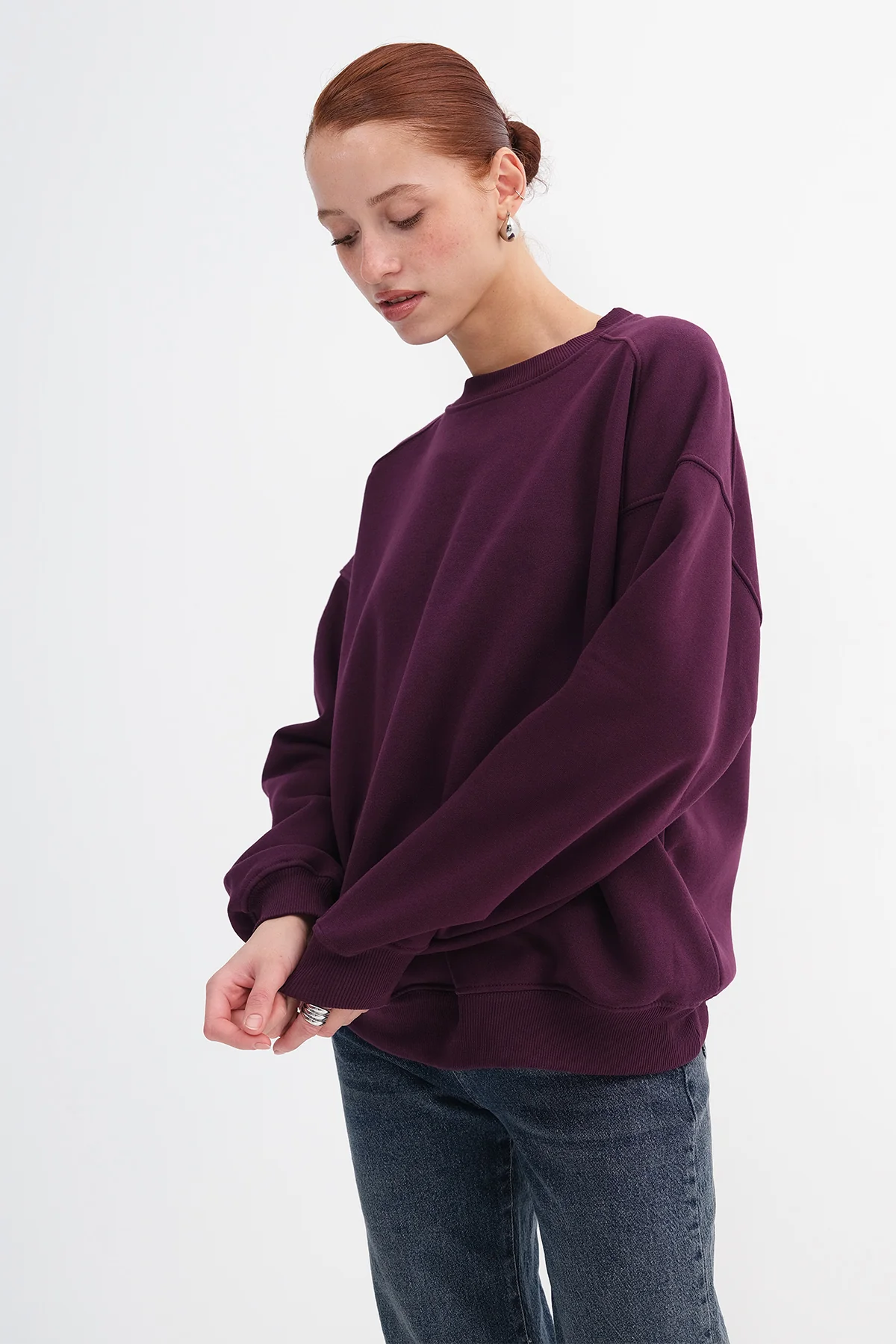 Round Neck Basic Sweatshirt - Image 9