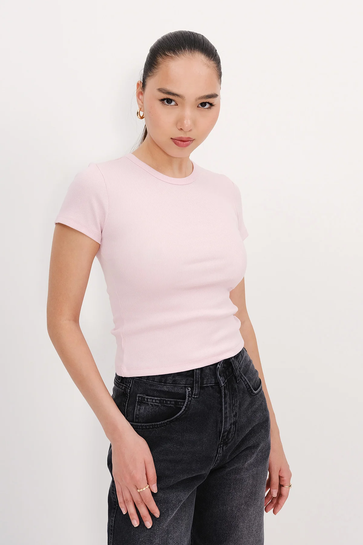 Round Neck Basic T-shirt - Image 26