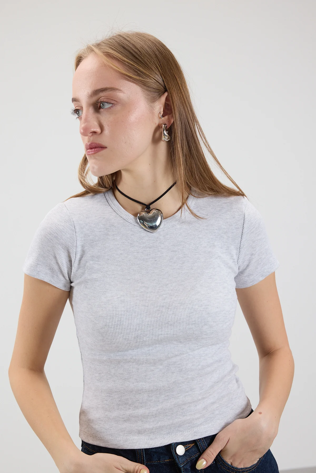 Round Neck Basic T-shirt - Image 36