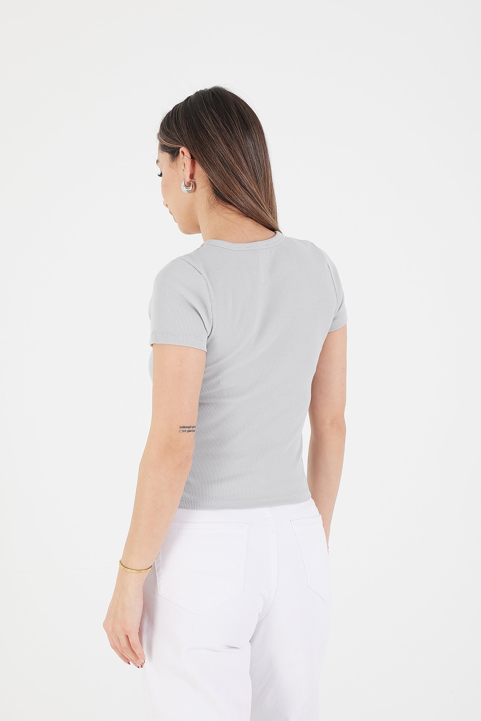 Round Neck Basic T-shirt - Image 65
