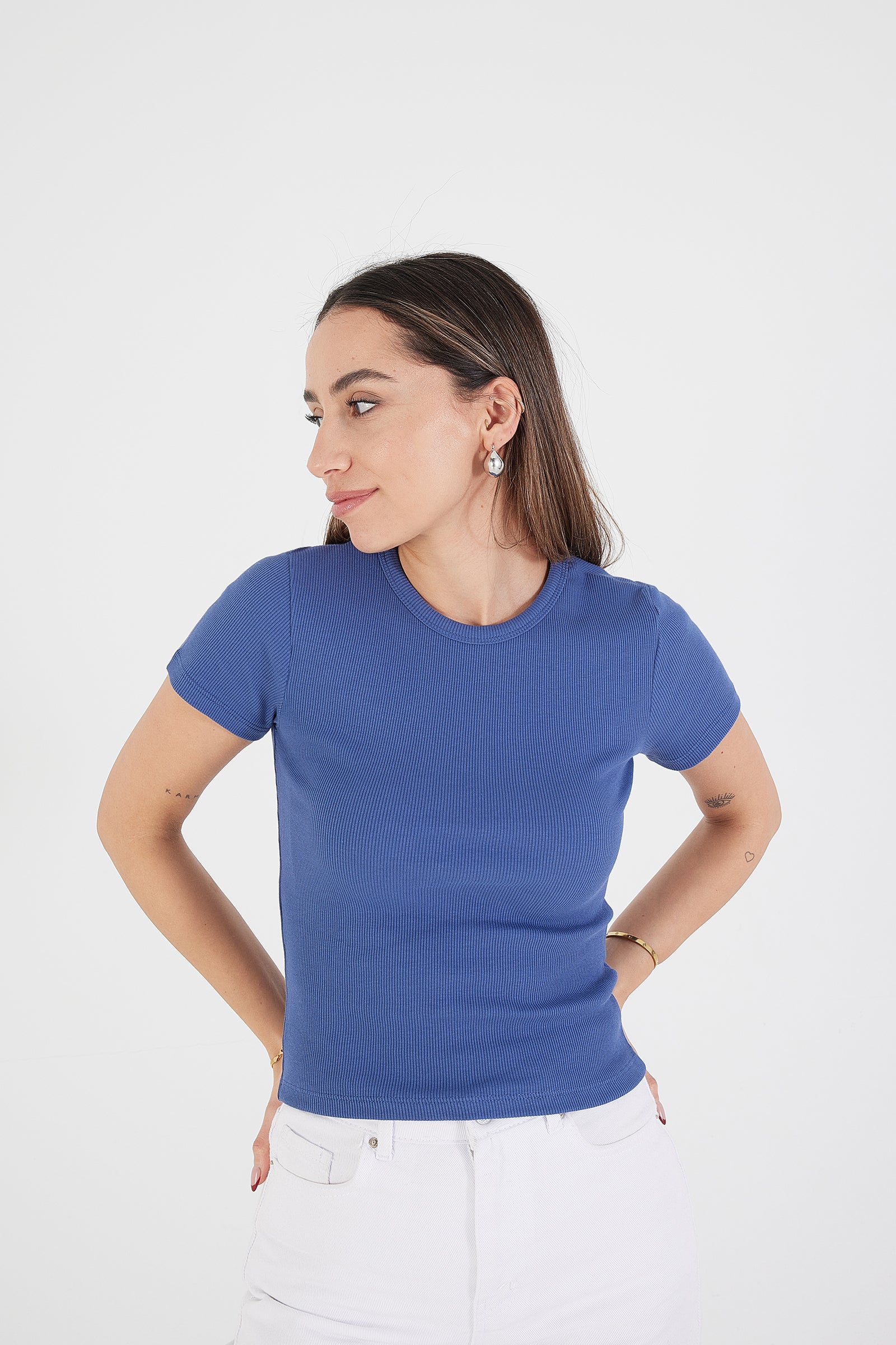 Round Neck Basic T-shirt - Image 67