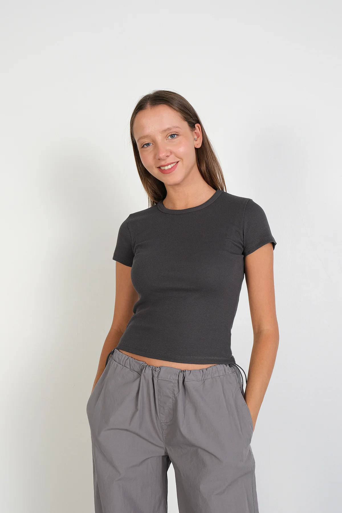 Round Neck Basic T-shirt - Image 78