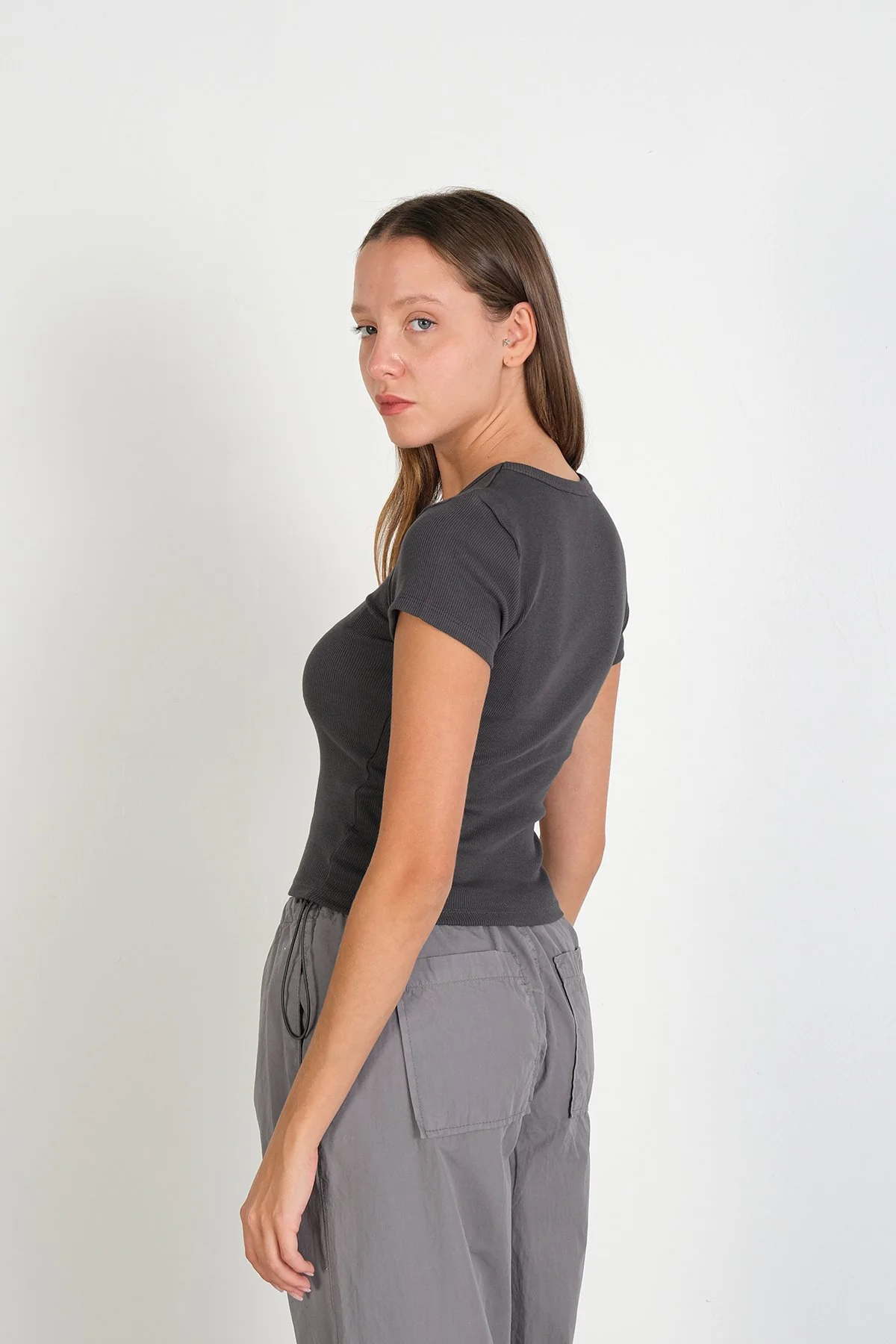 Round Neck Basic T-shirt - Image 81