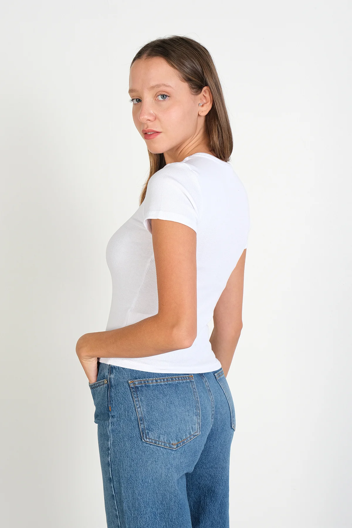 Round Neck Basic T-shirt - Image 87