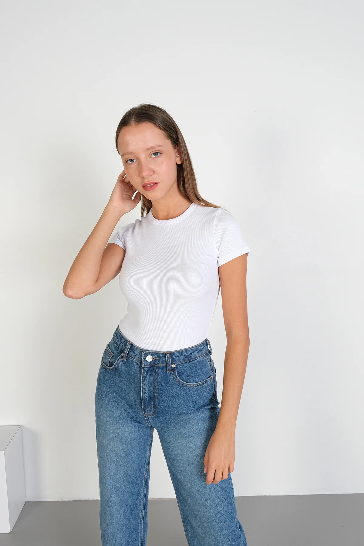 Round Neck Basic T-shirt - Image 88