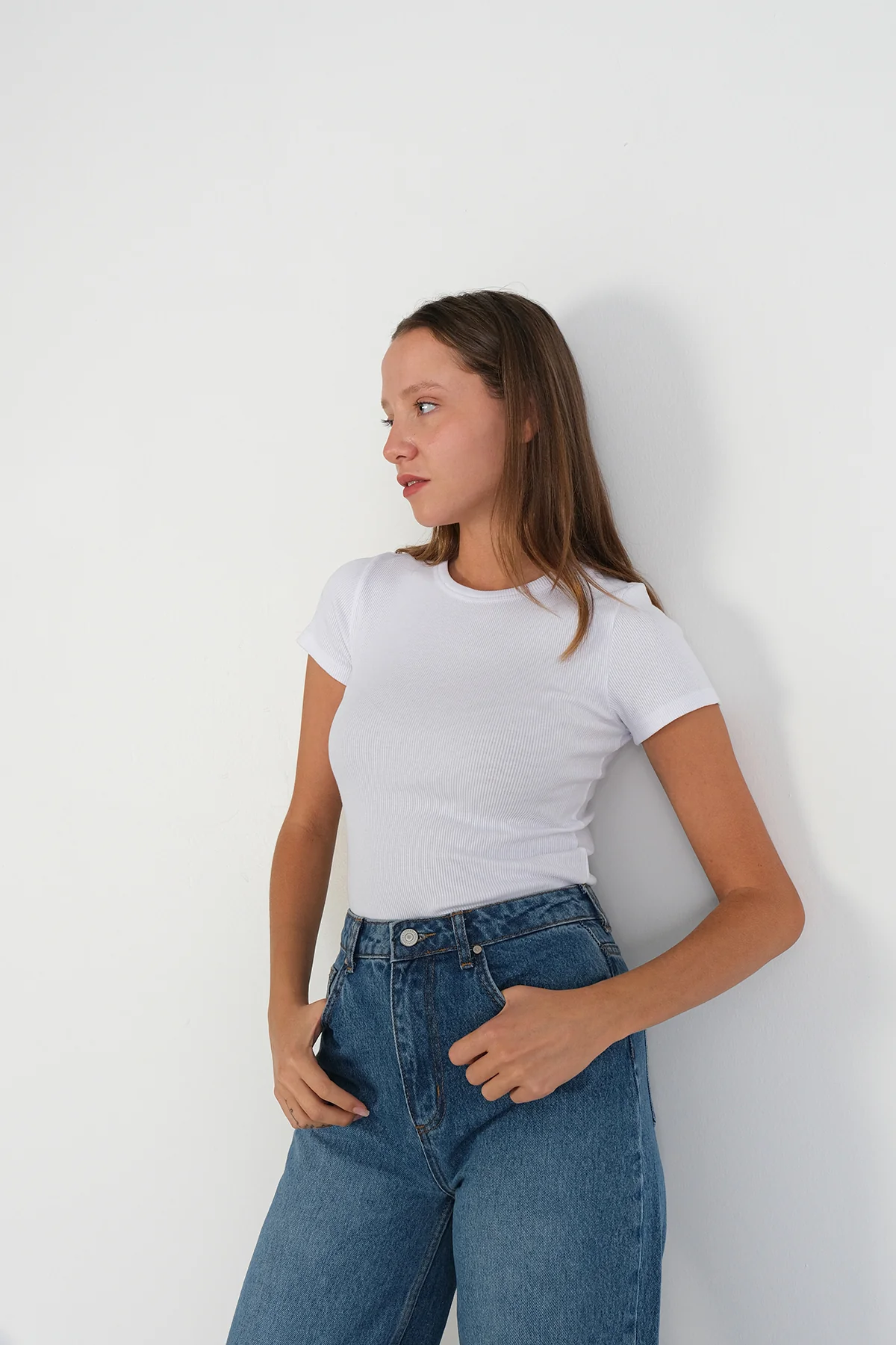 Round Neck Basic T-shirt - Image 91