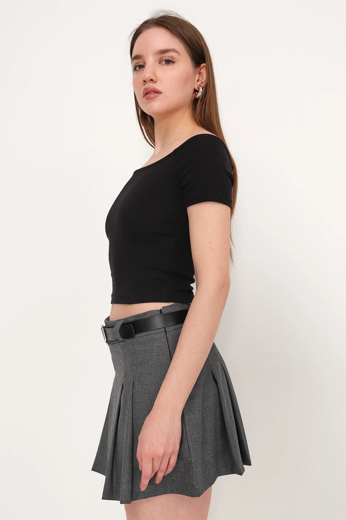 Short Sleeve Basic T-shirt - Image 32