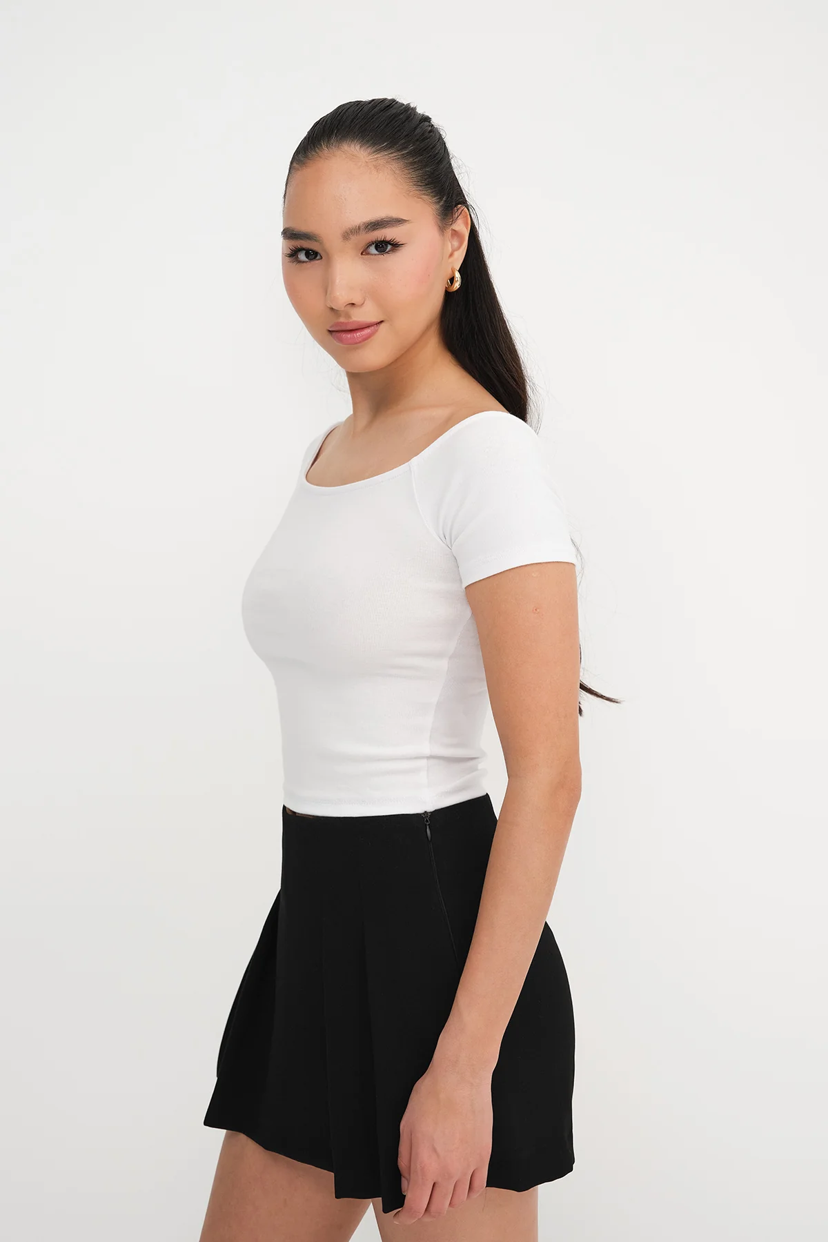 Short Sleeve Basic T-shirt - Image 37