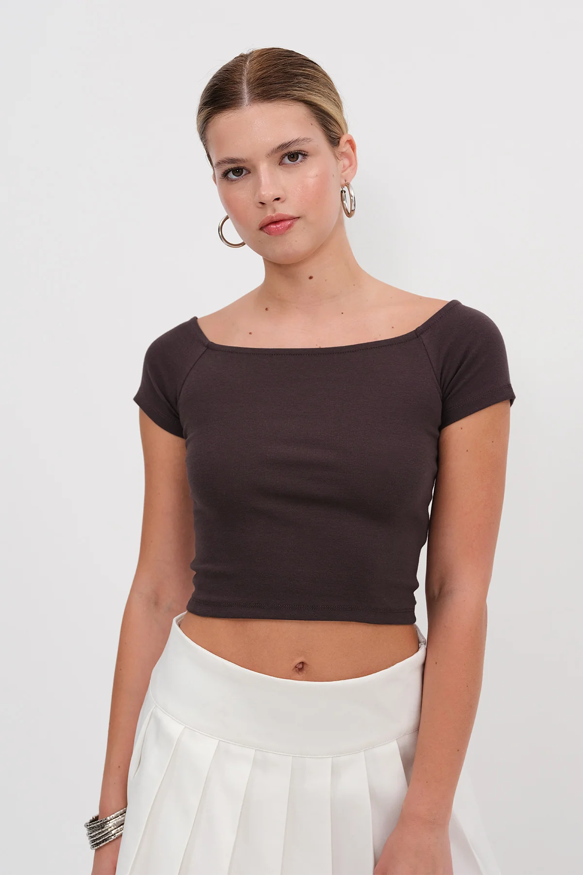 Short Sleeve Basic T-shirt - Image 6
