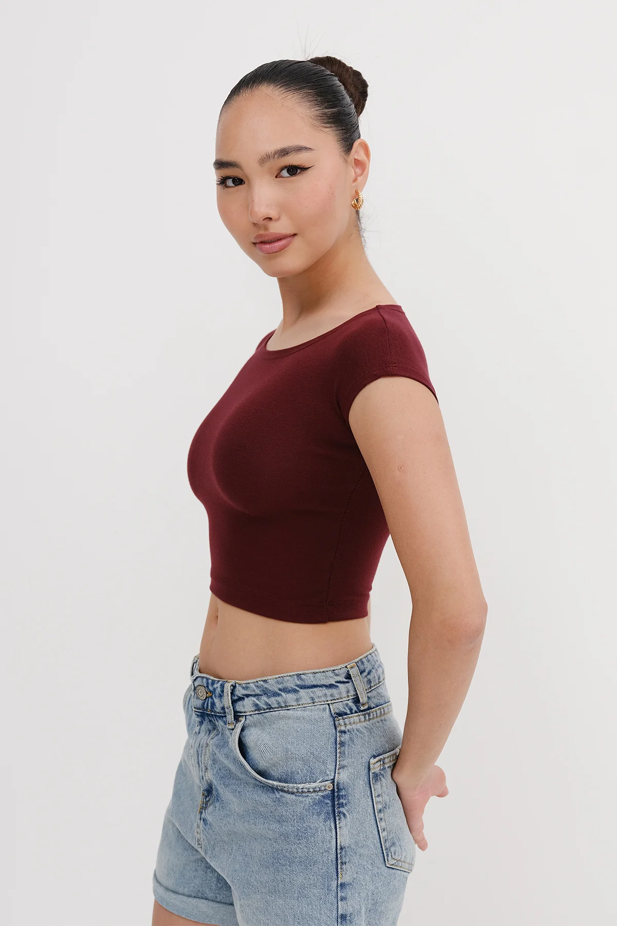 Sleeveless Crop Tank Top - Image 4